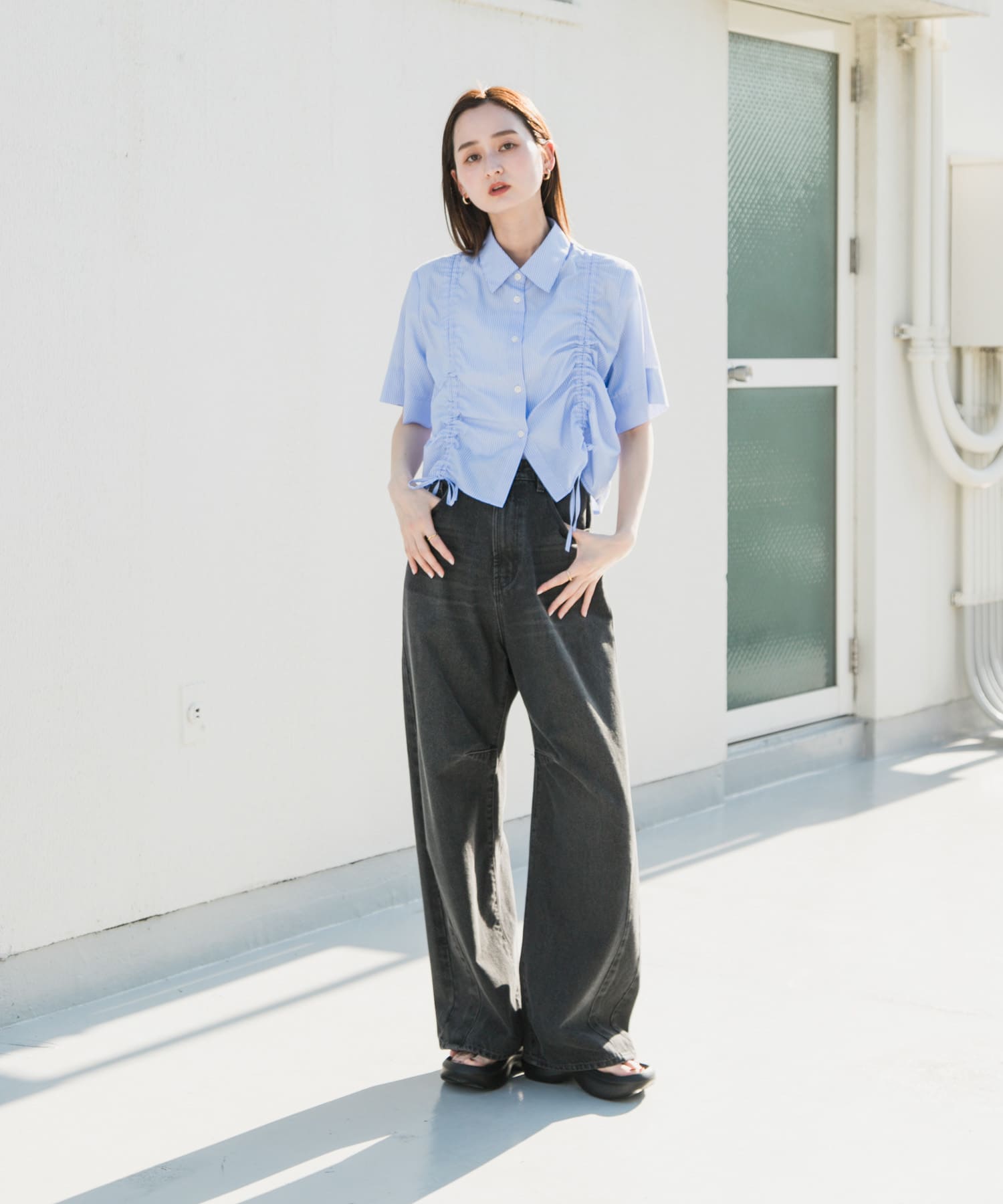 BLU×WHT