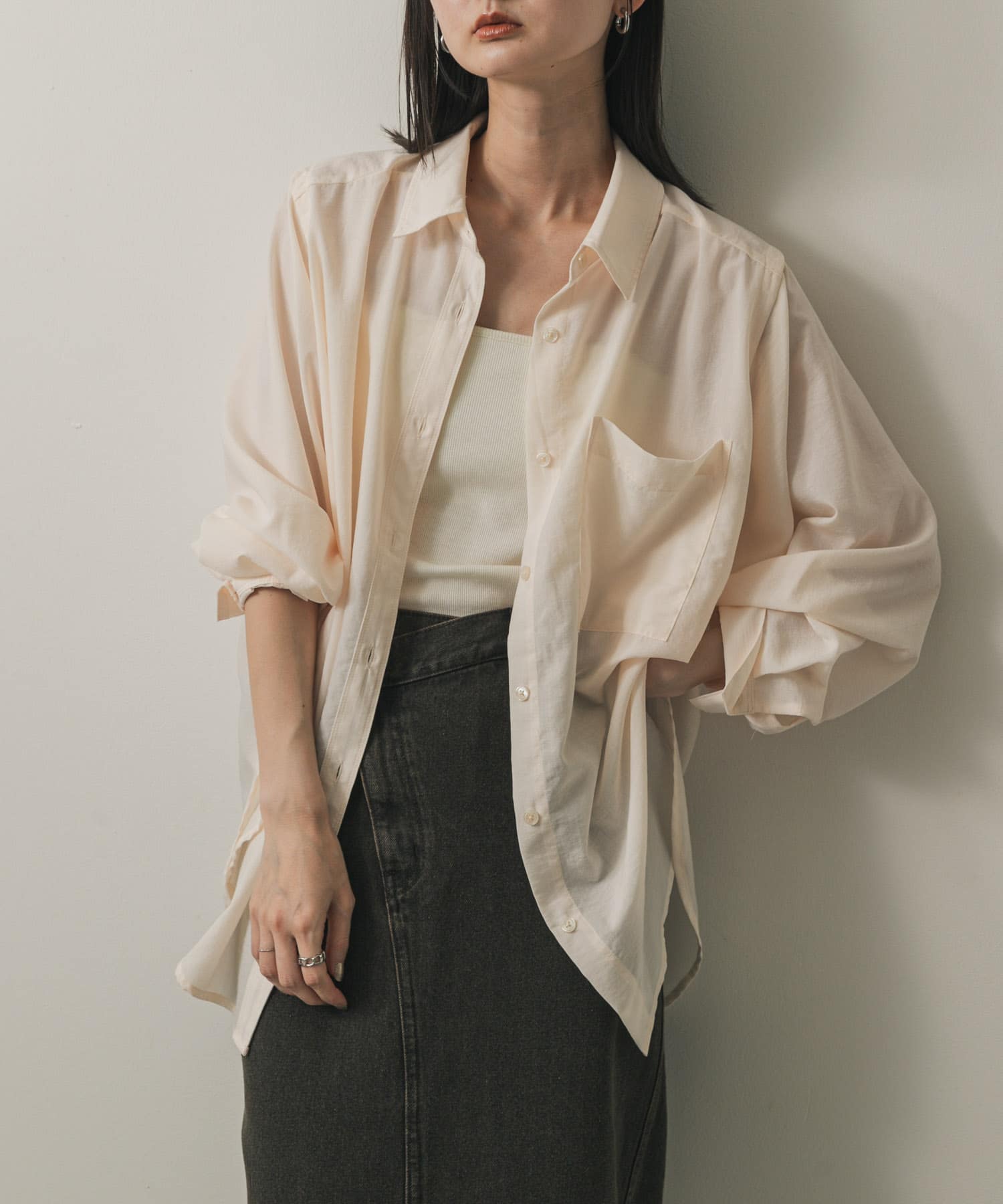 リネンライクショルダースリットシャツ