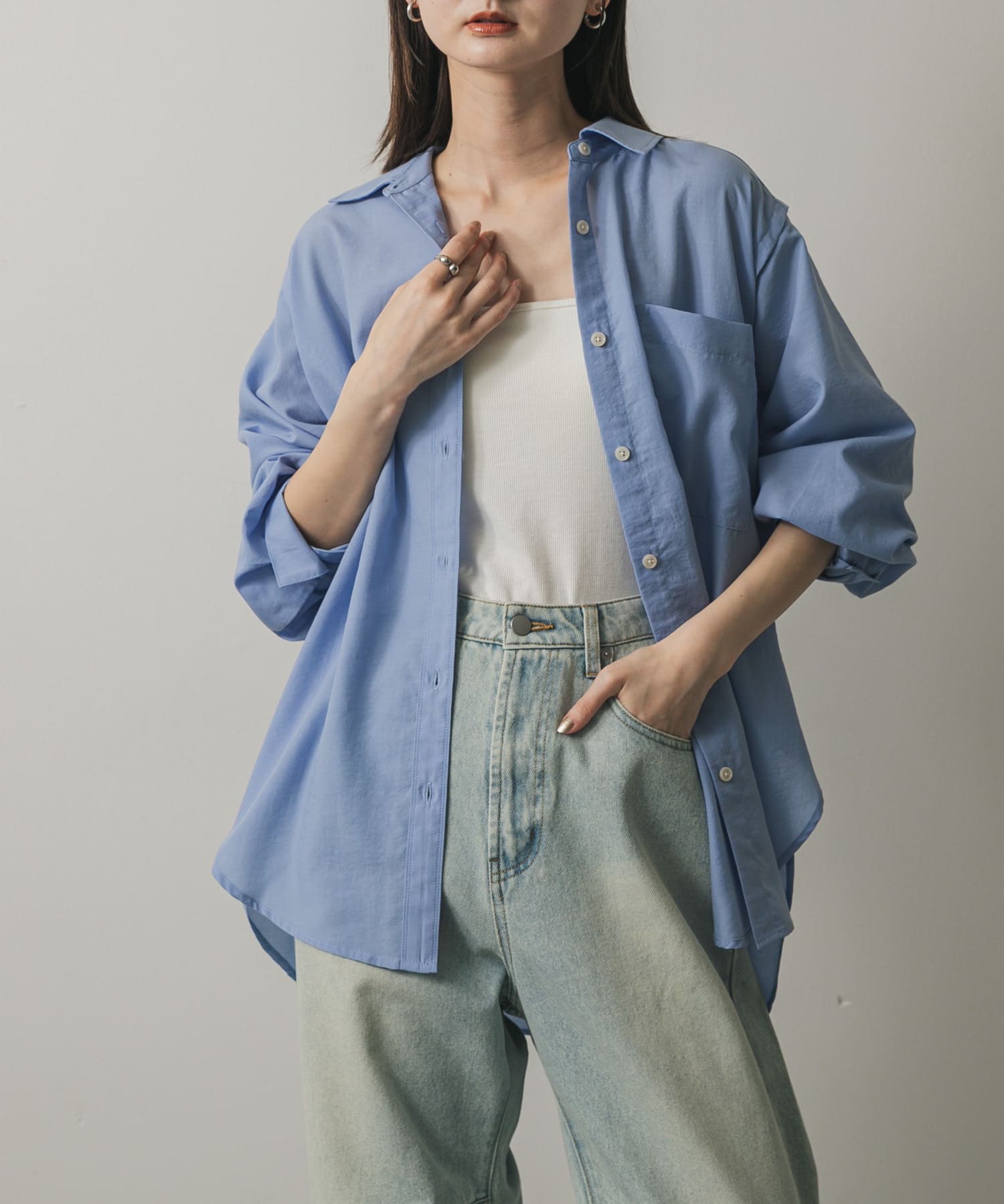 リネンライクショルダースリットシャツ