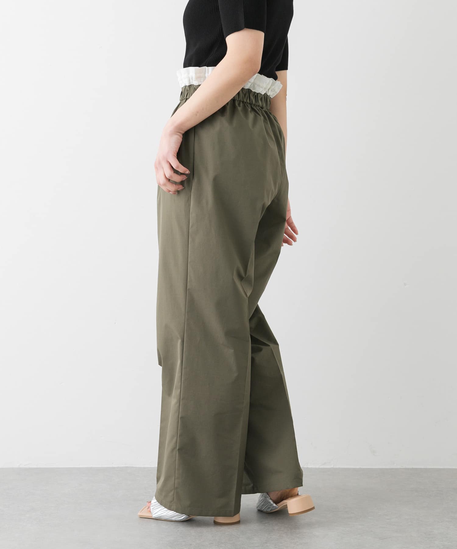 KHAKI