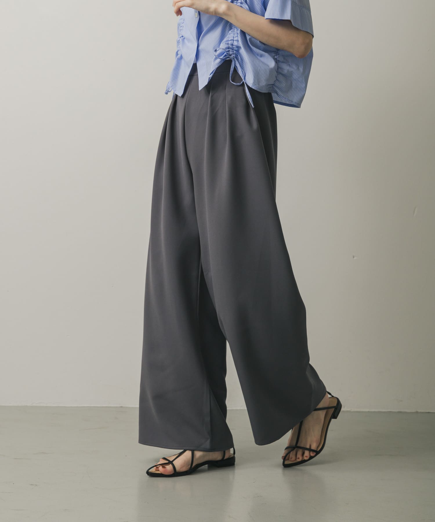 GRAY