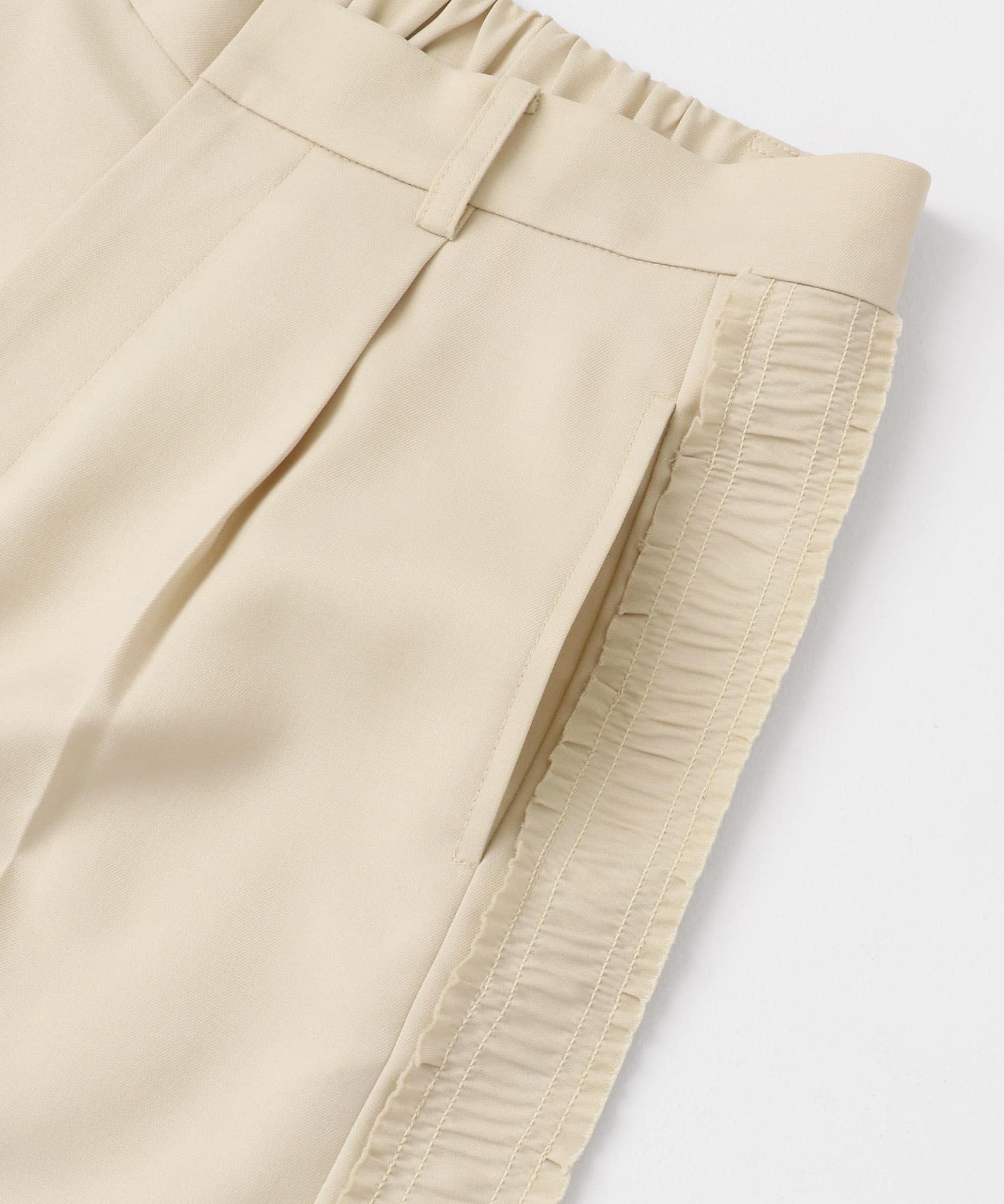 サイドフリルタックスラックス BEIGE S
