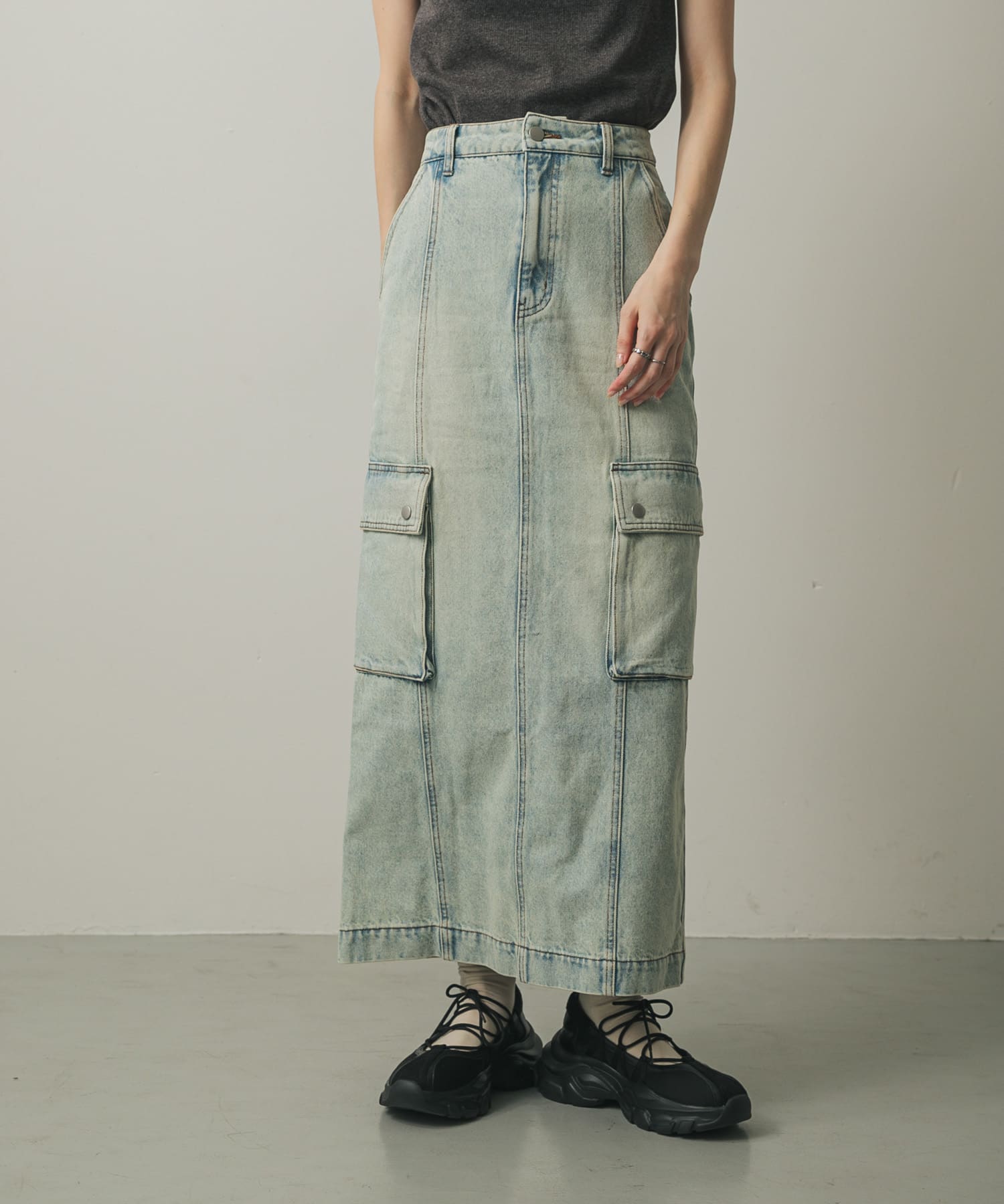 カーゴデニムスカート