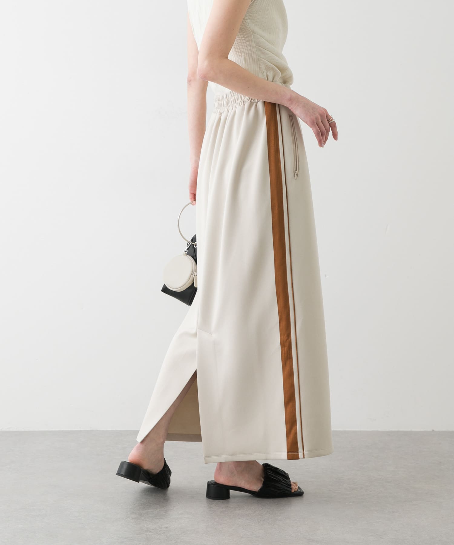 IVORY