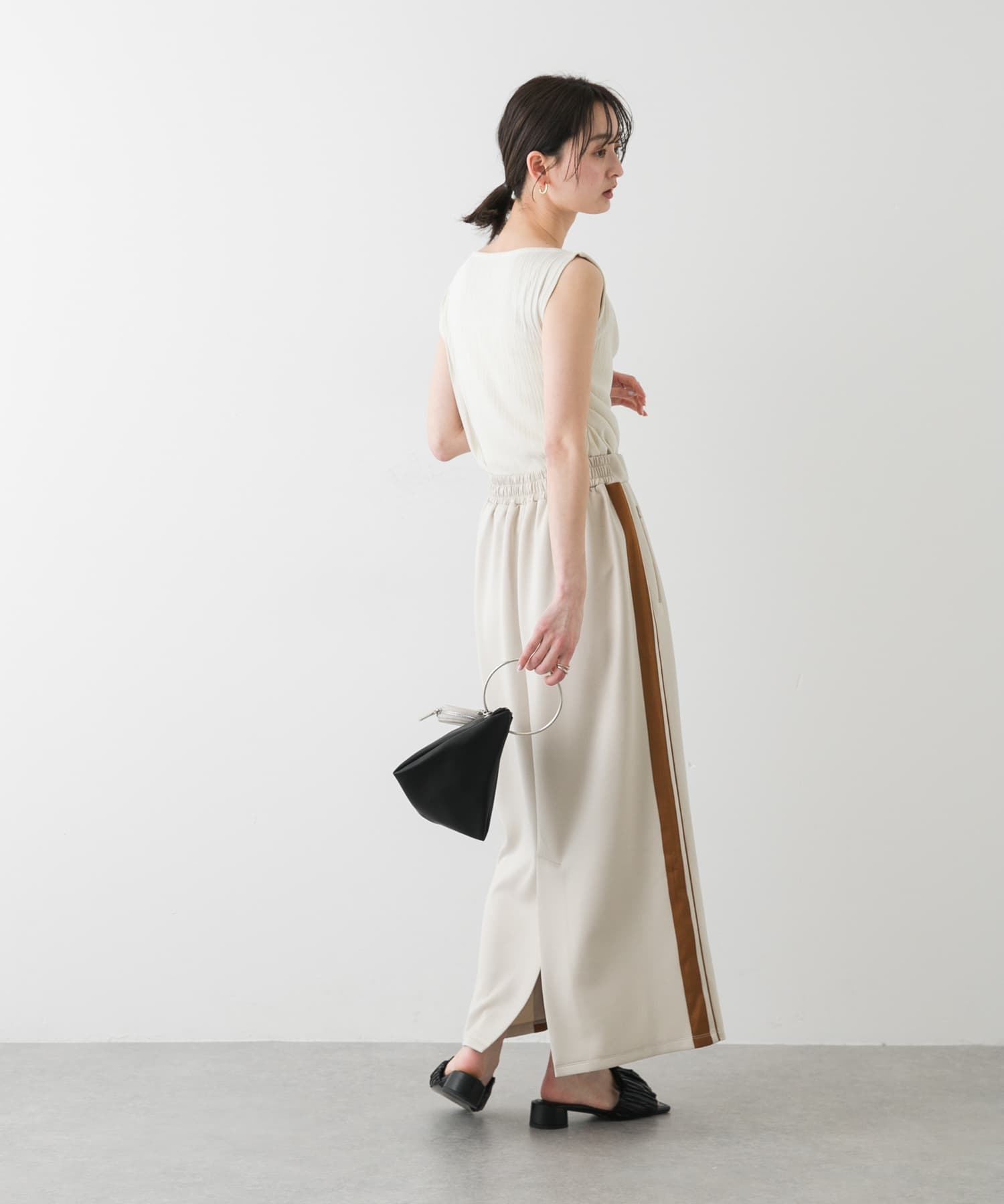 IVORY
