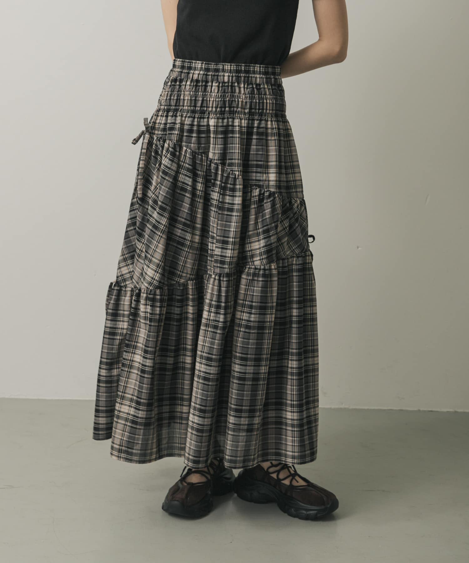 BLK×GRY