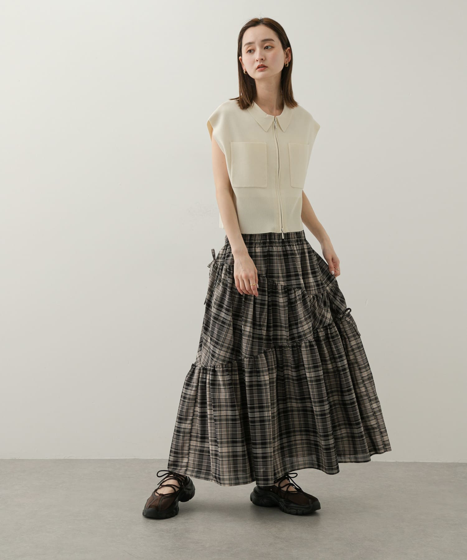 BLK×GRY