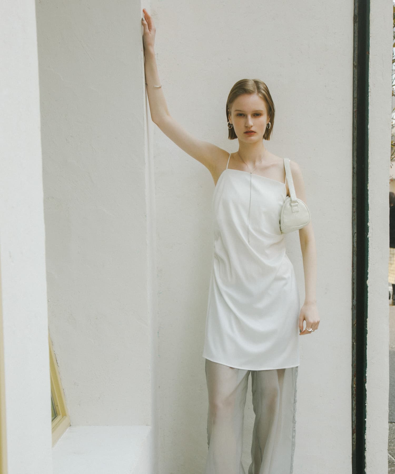 サテンタックミニキャミワンピース