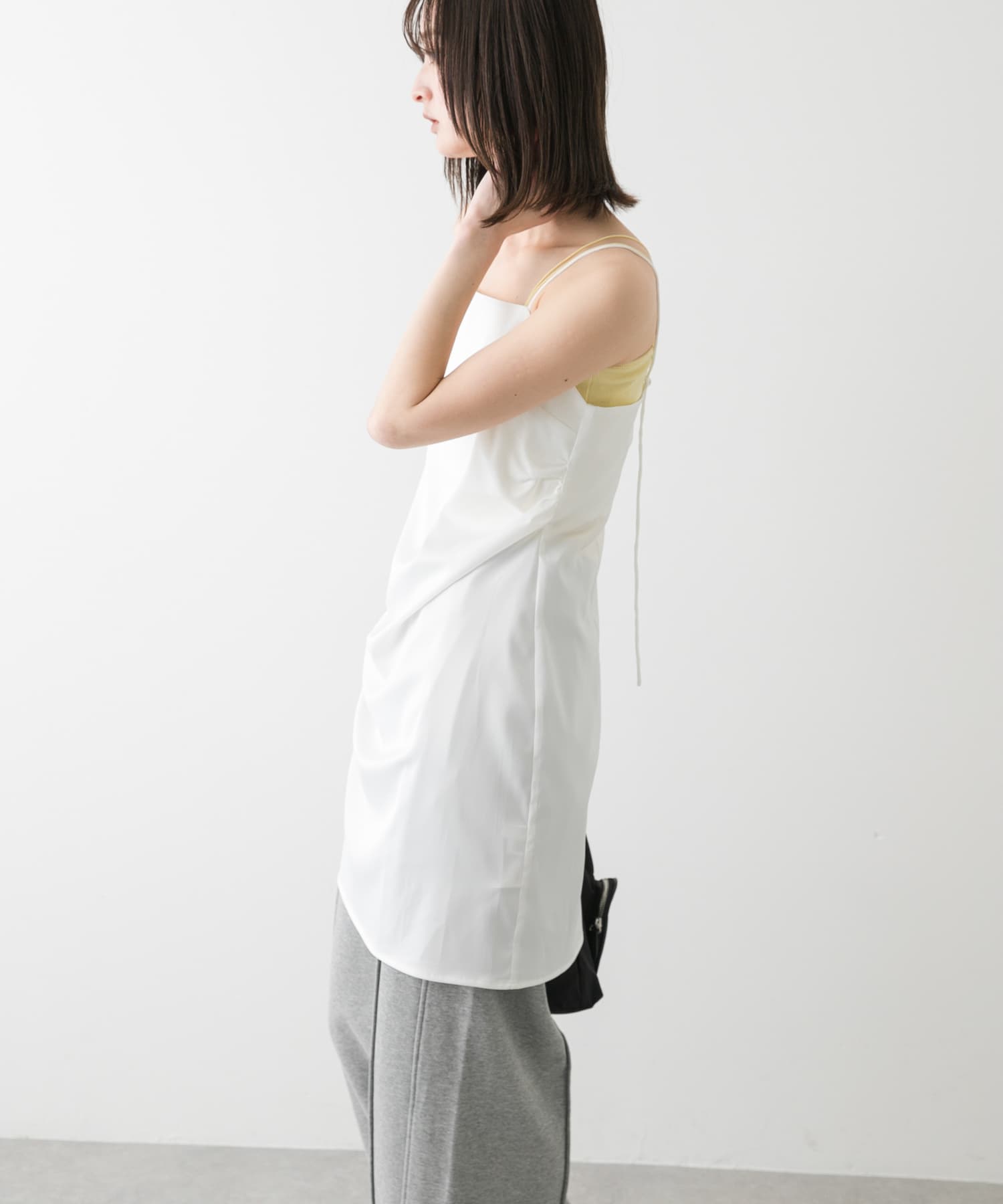 OFF WHITE