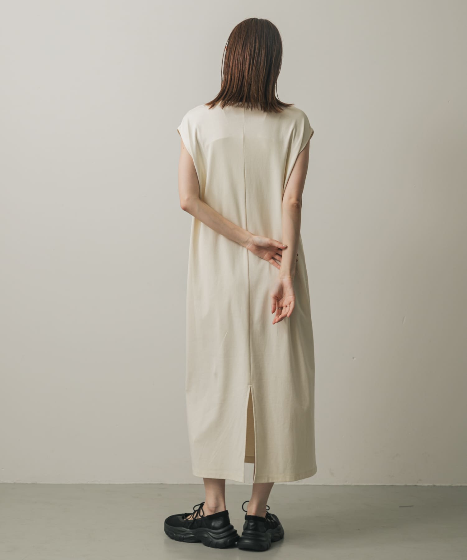 身長：169cm サイズ：one