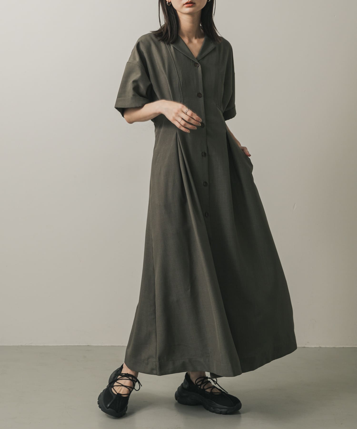 KHAKI