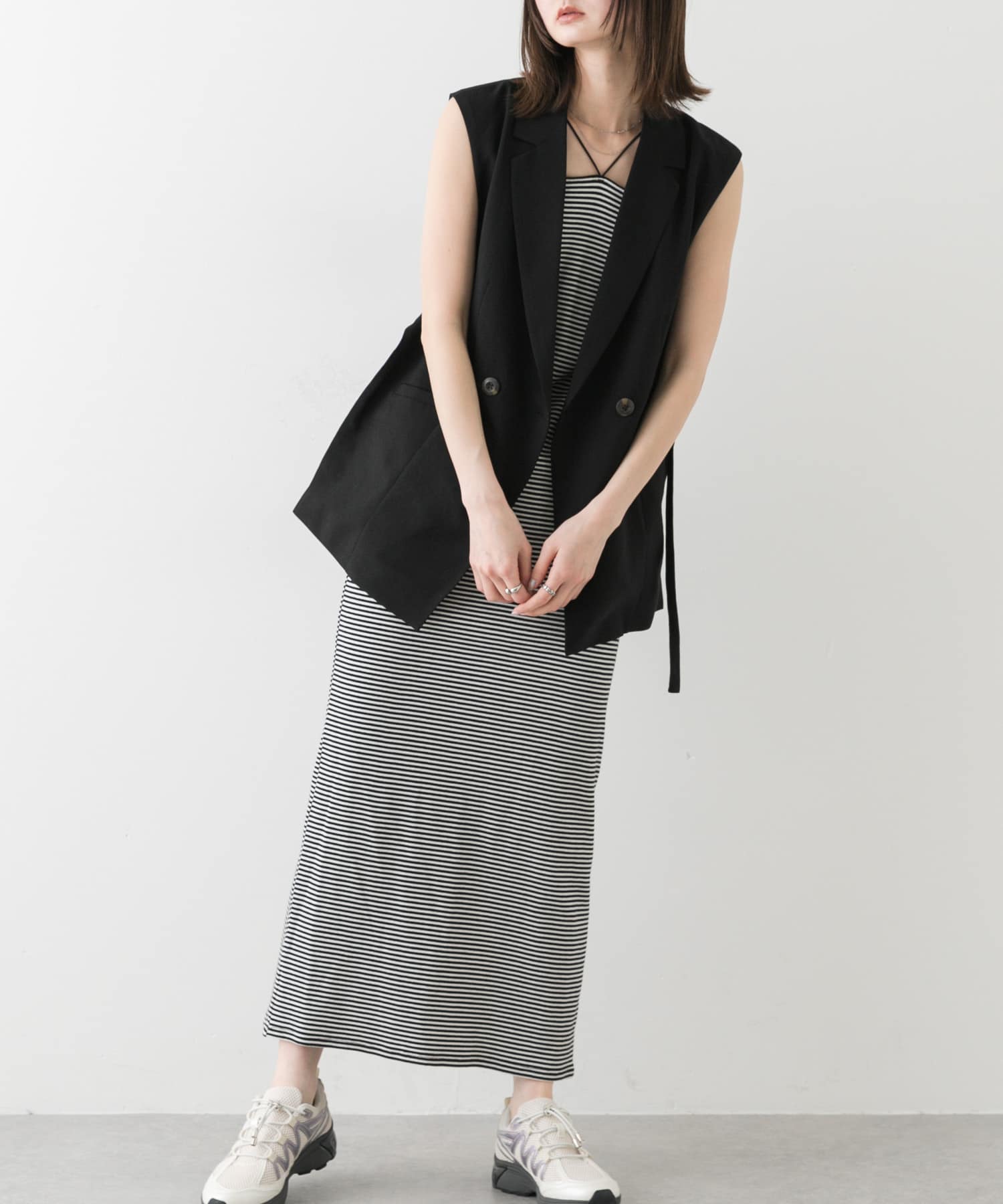 ホルターネックカップツキキャミワンピース