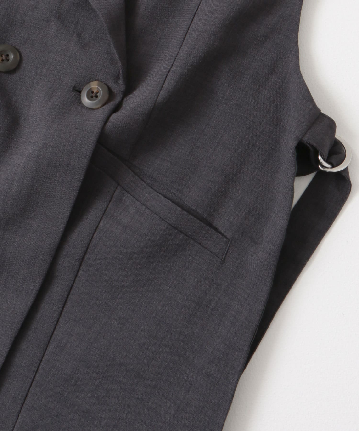 『UR TECH DRYLUXE』リネンライクサイドベルトジレ CHARCOAL one