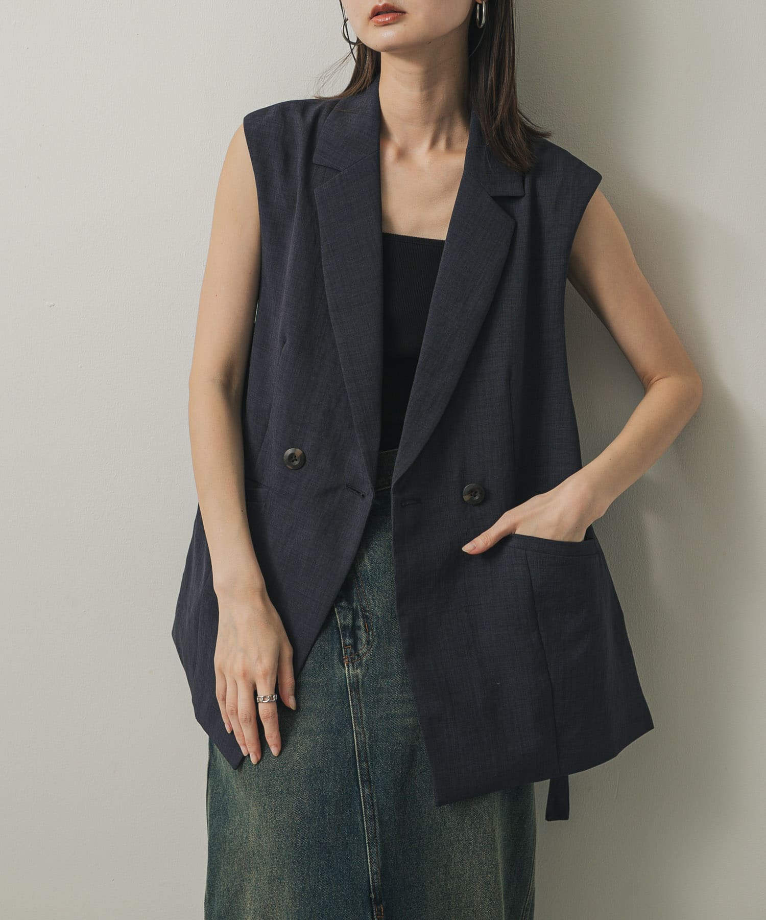 UR TECH DRYLUXE』リネンライクサイドベルトジレ(one BLACK): トップス