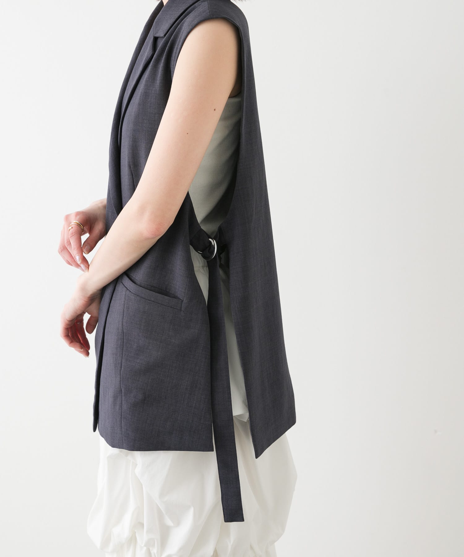 セール☆『UR TECH DRYLUXE』リネンライクサイドベルトジレ UR TECH DRYLUXE』リネンライクサイドベルトジレ(one BLACK