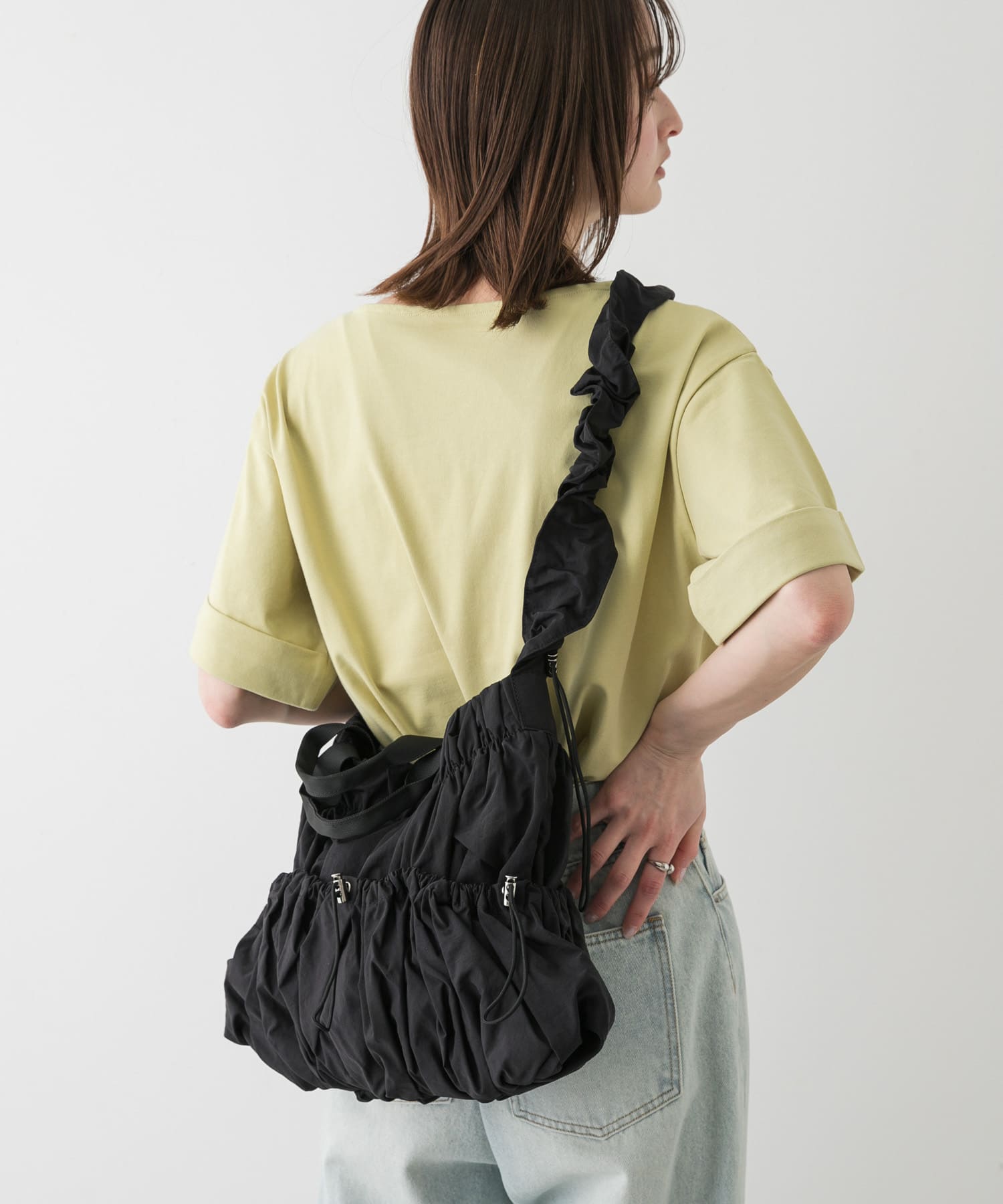 アウトポケットギャザーショルダーバッグ BLACK one