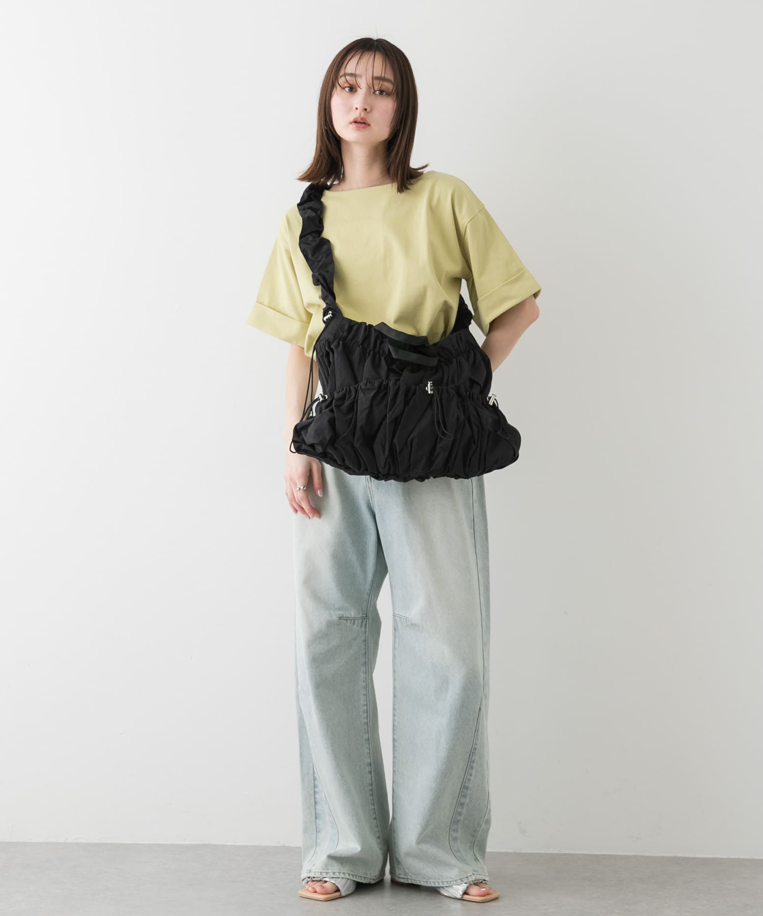 アウトポケットギャザーショルダーバッグ BLACK one