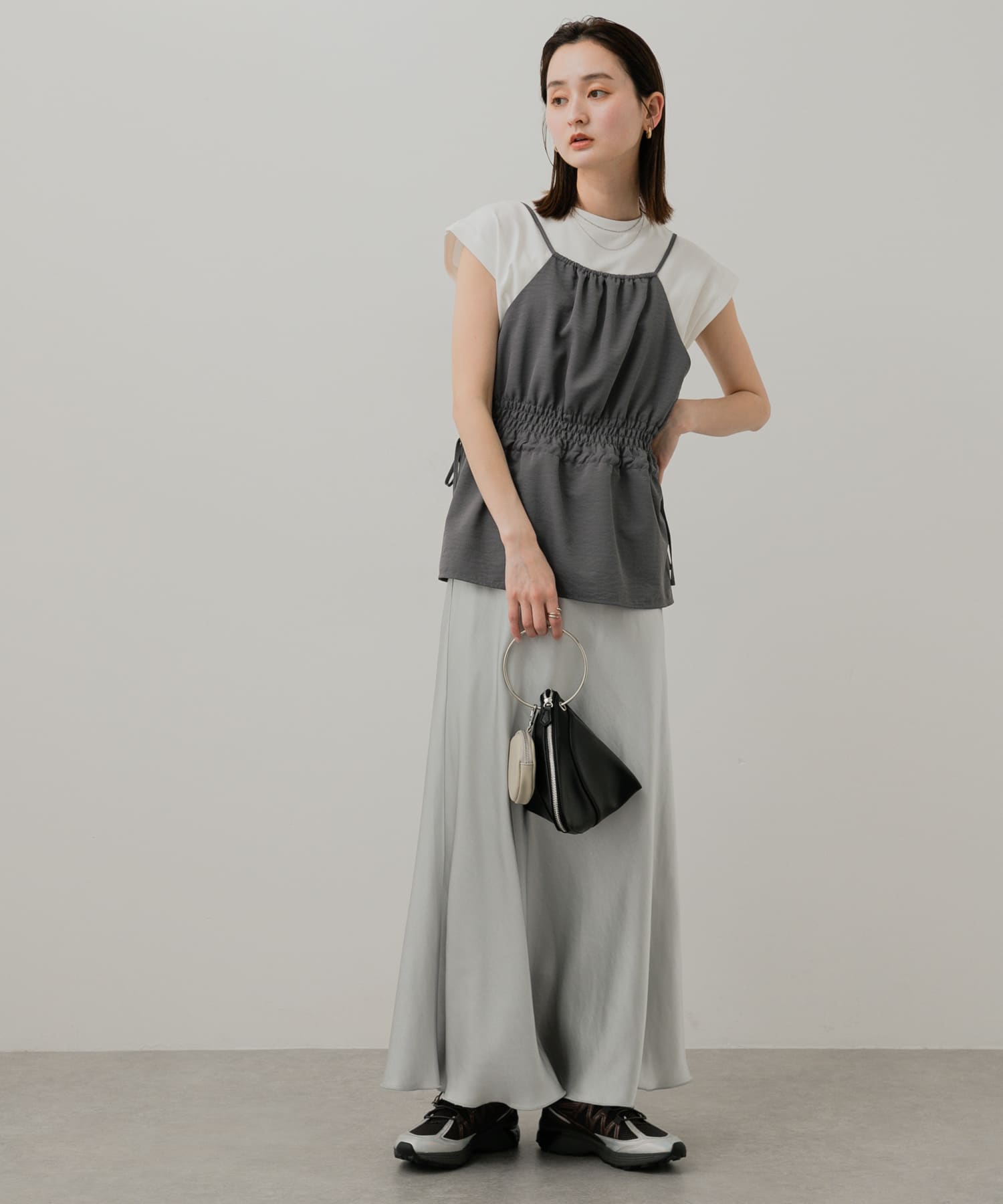 GRAY