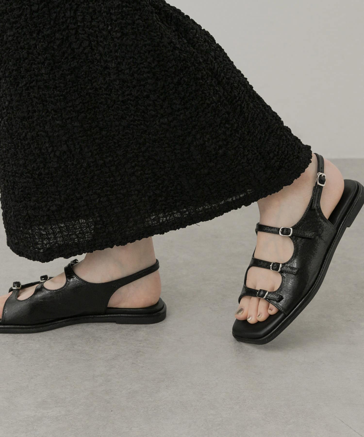 スクエアトゥベルトサンダル