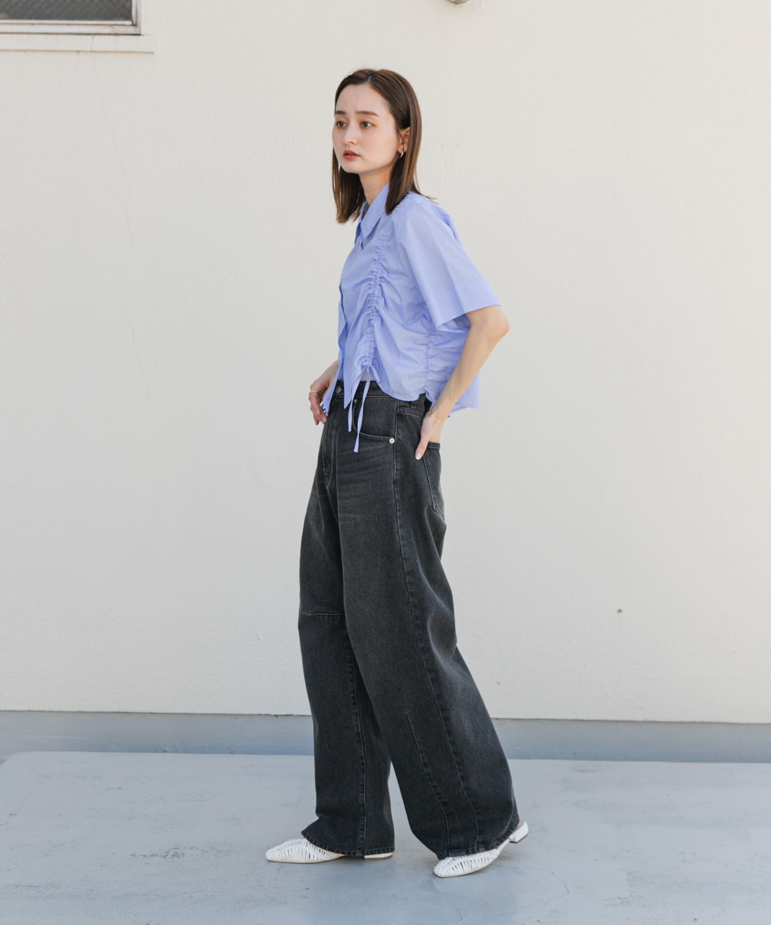 OFF WHITE