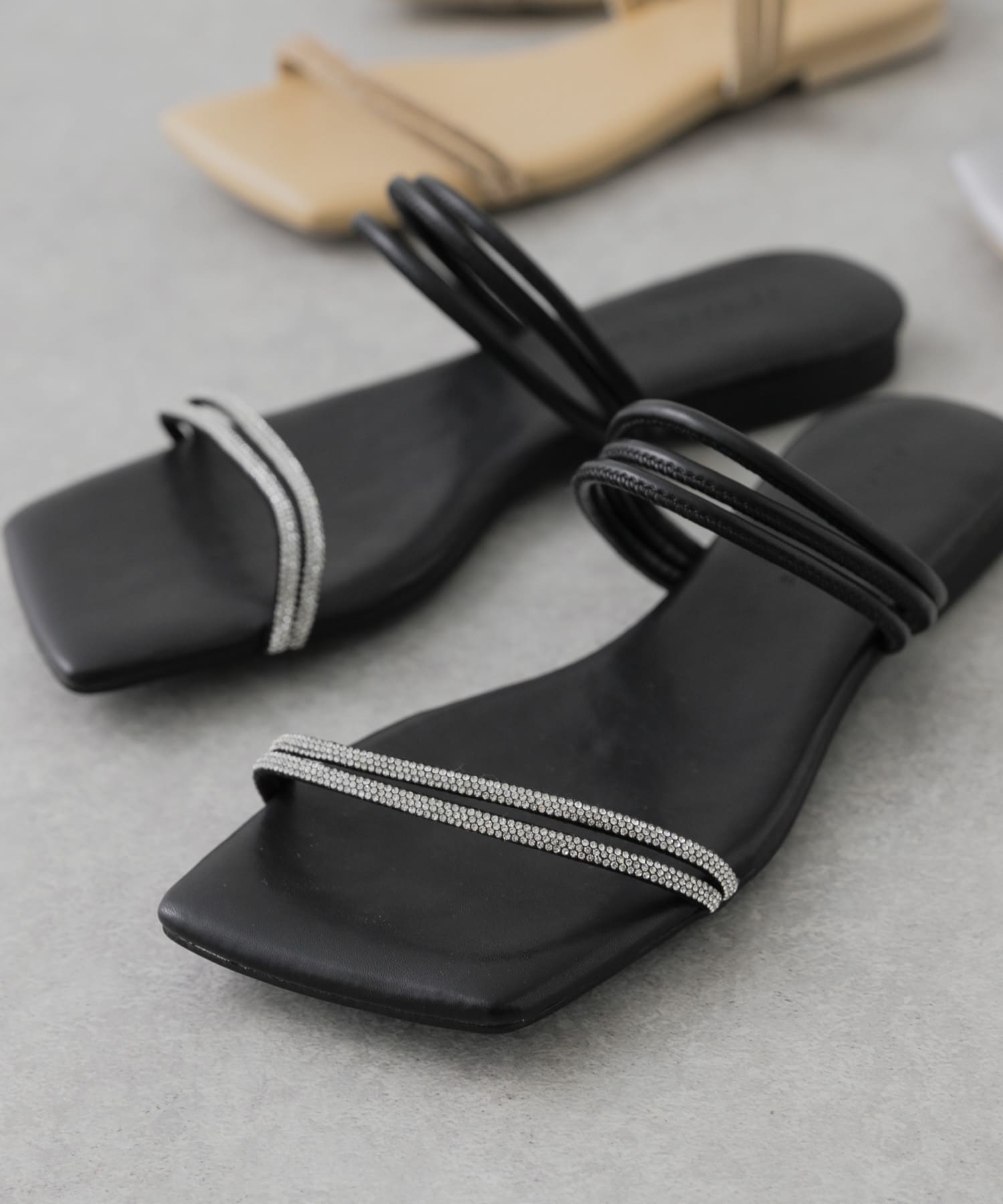 ラインストーンナローコードサンダル BLACK S