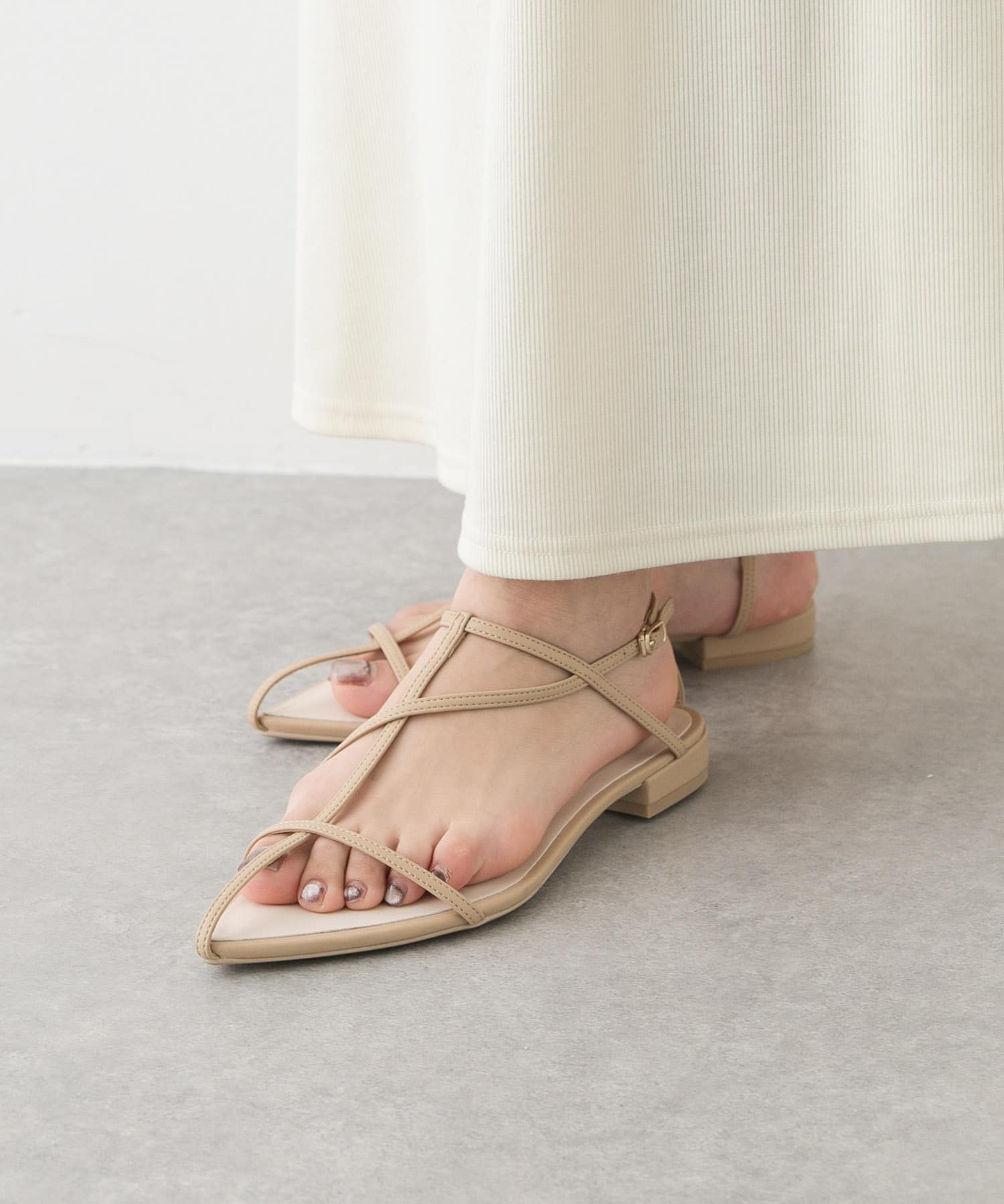 ポインテッドナローストラップサンダル BEIGE S