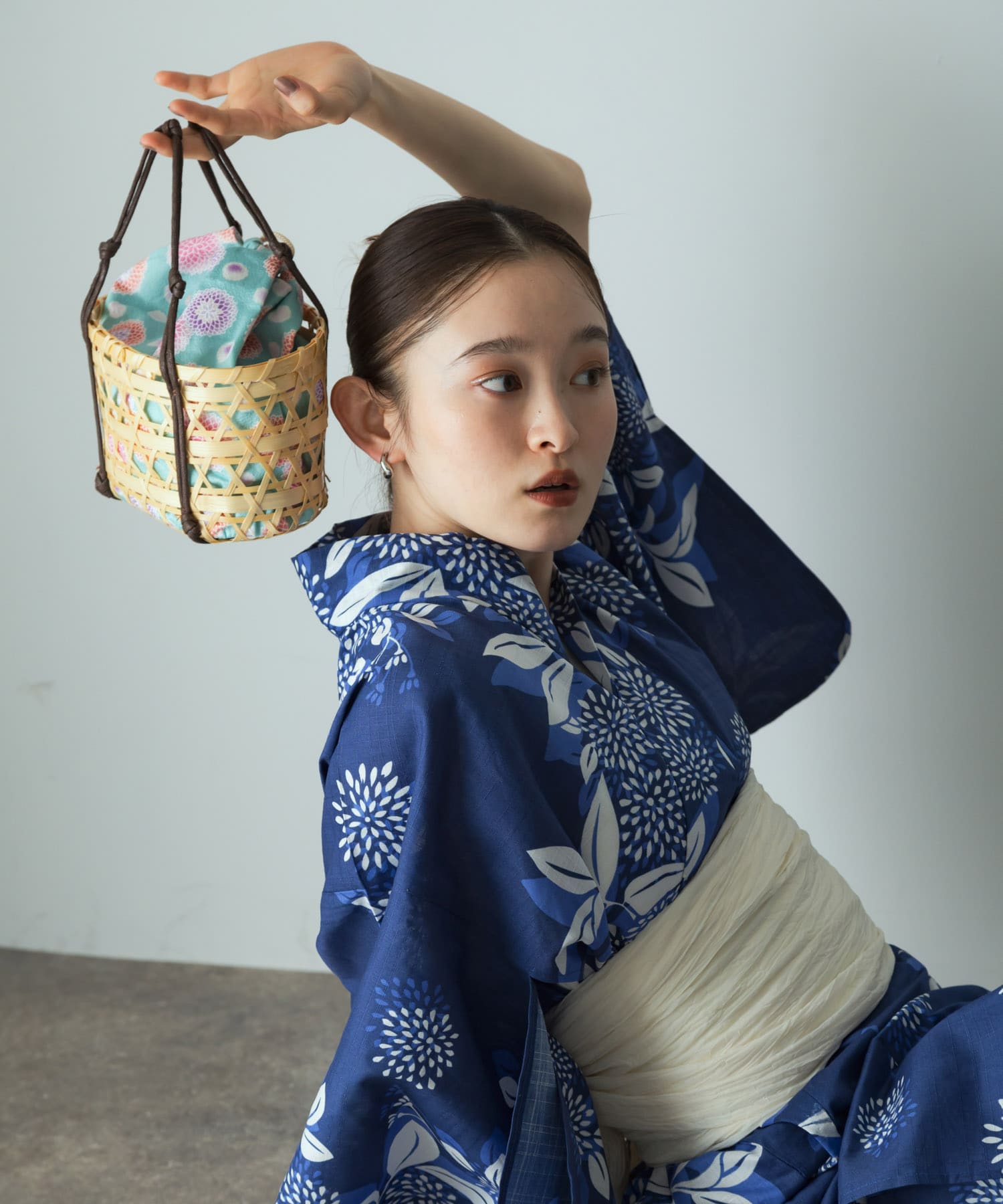 カゴキンチャクバッグA BEIGE one