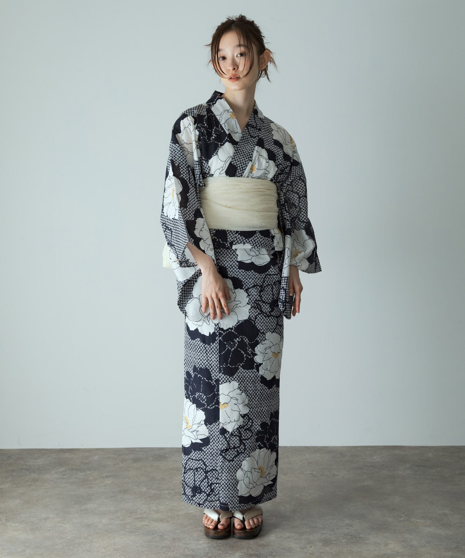 下駄 OFF WHITE one