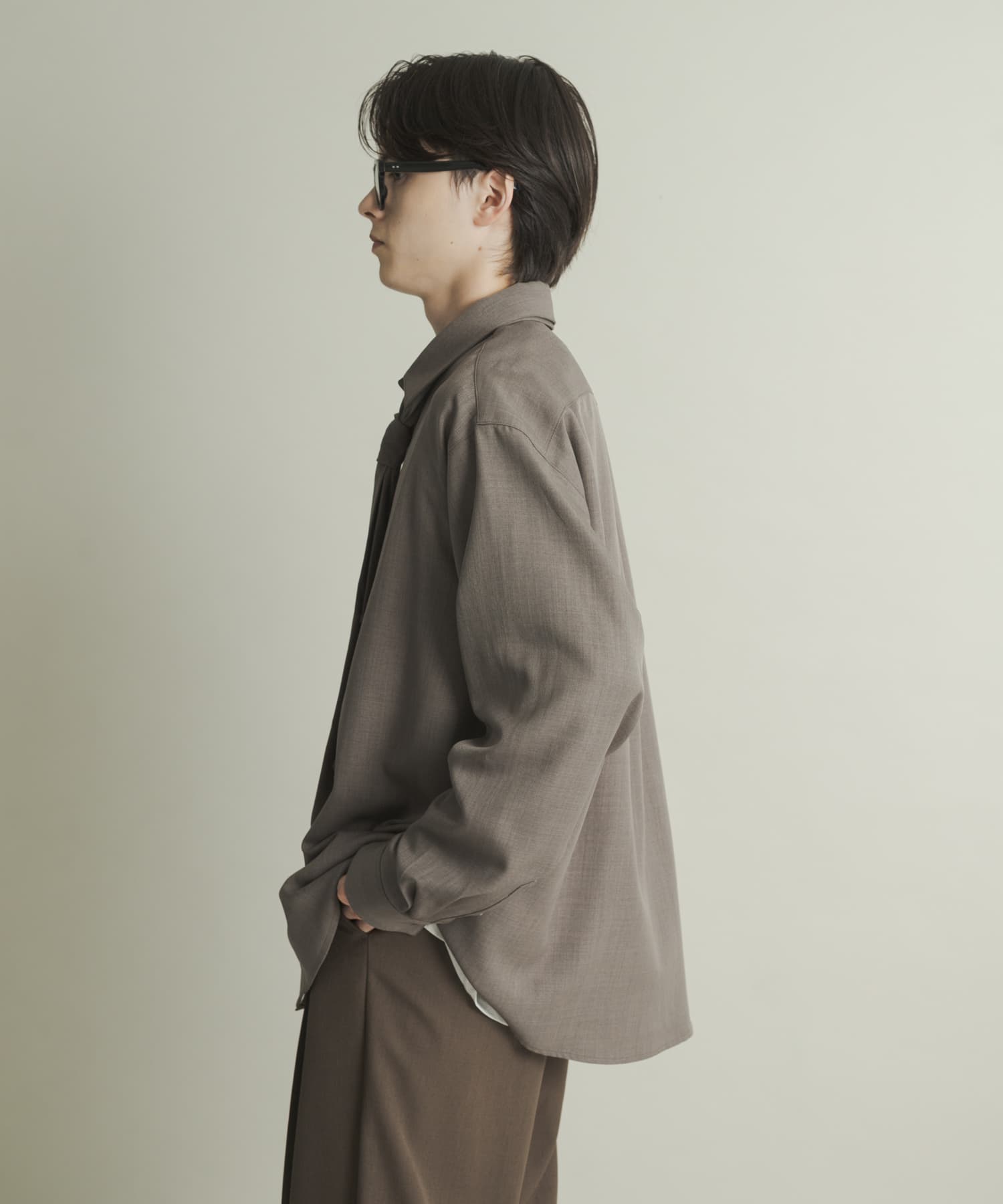 GRAY