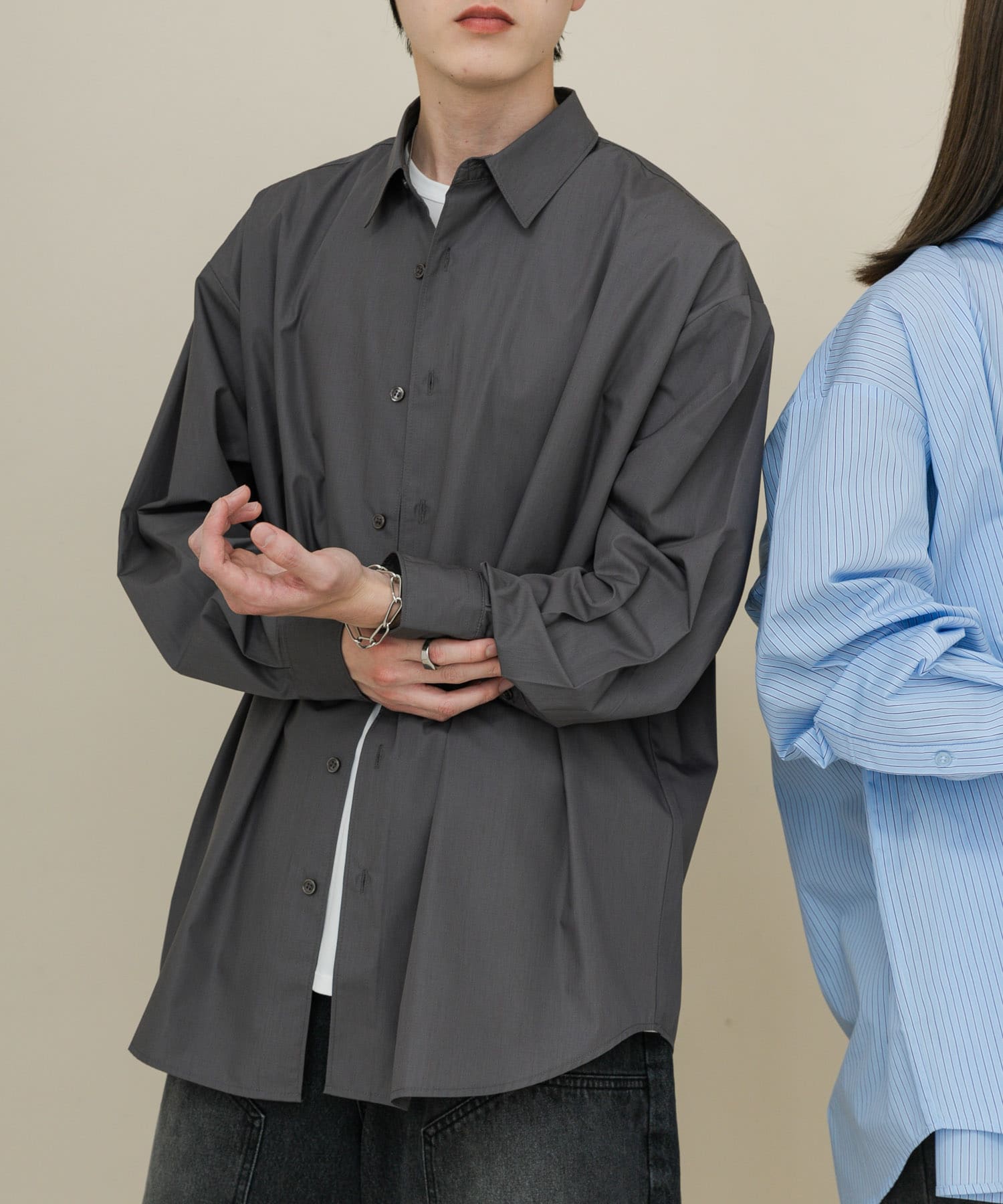 『ユニセックス』ブロードレギュラーカラールーズシャツ