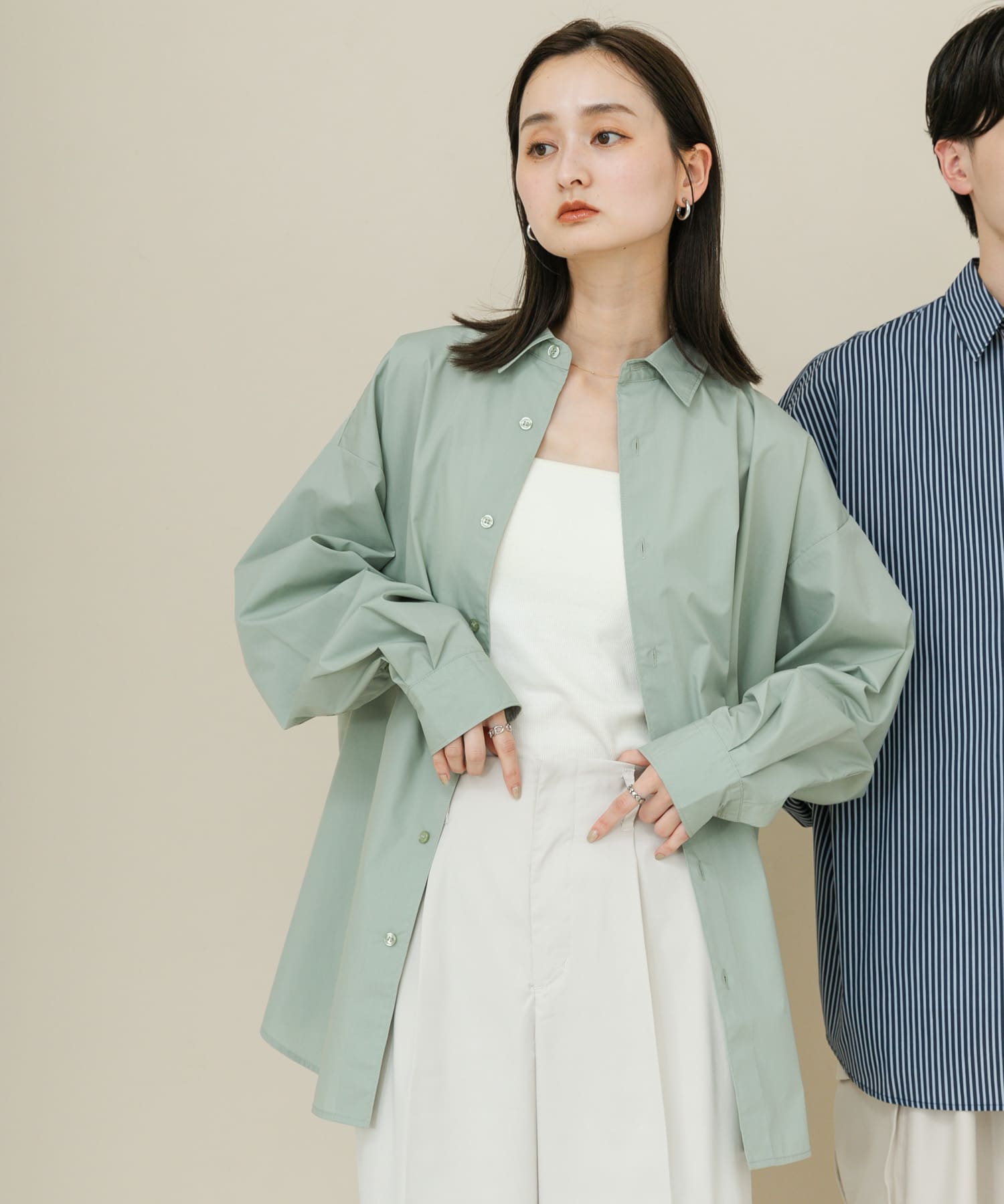 『ユニセックス』ブロードレギュラーカラールーズシャツ