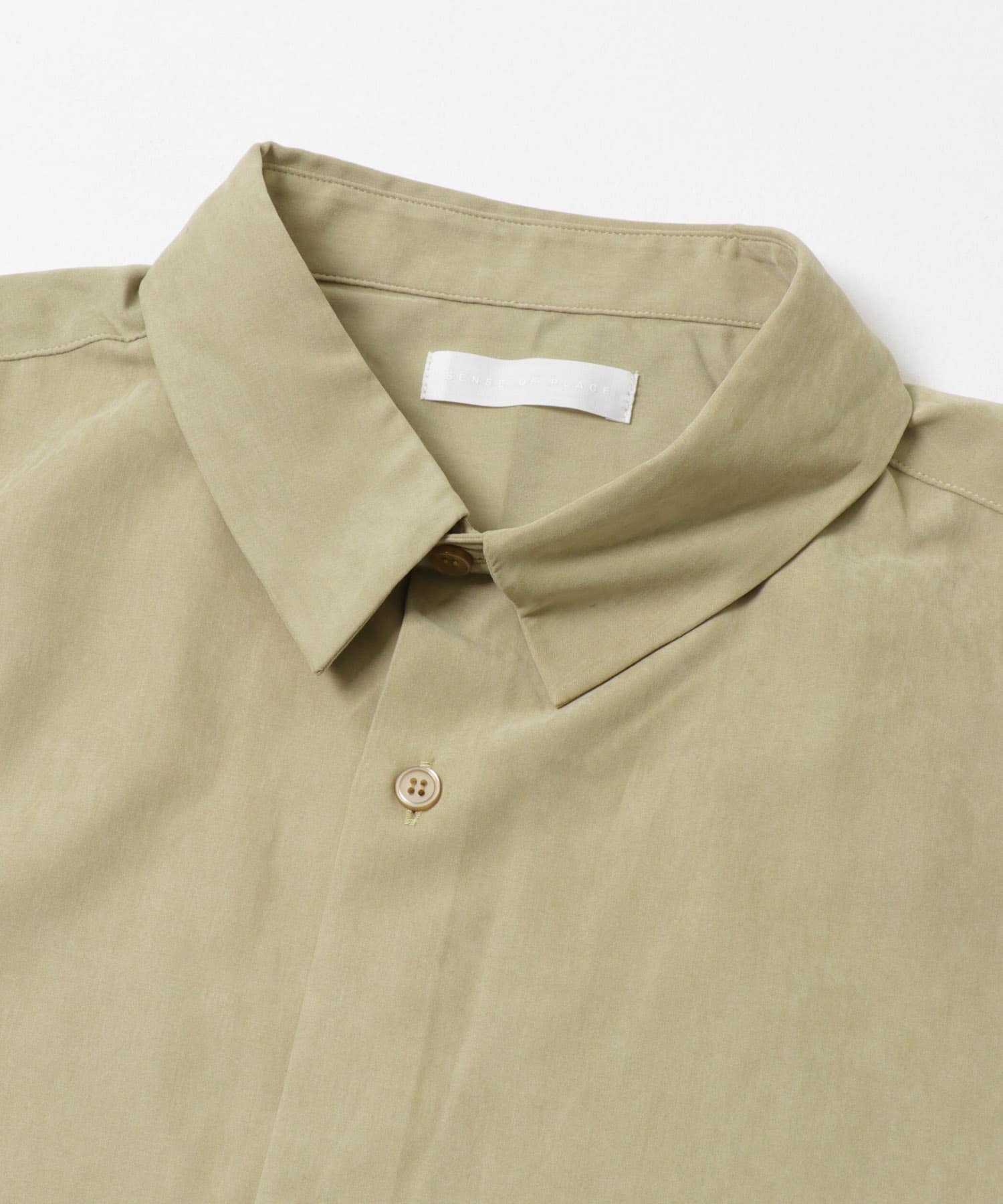 エクストラルーズピーチサテンショートスリーブシャツ BEIGE M