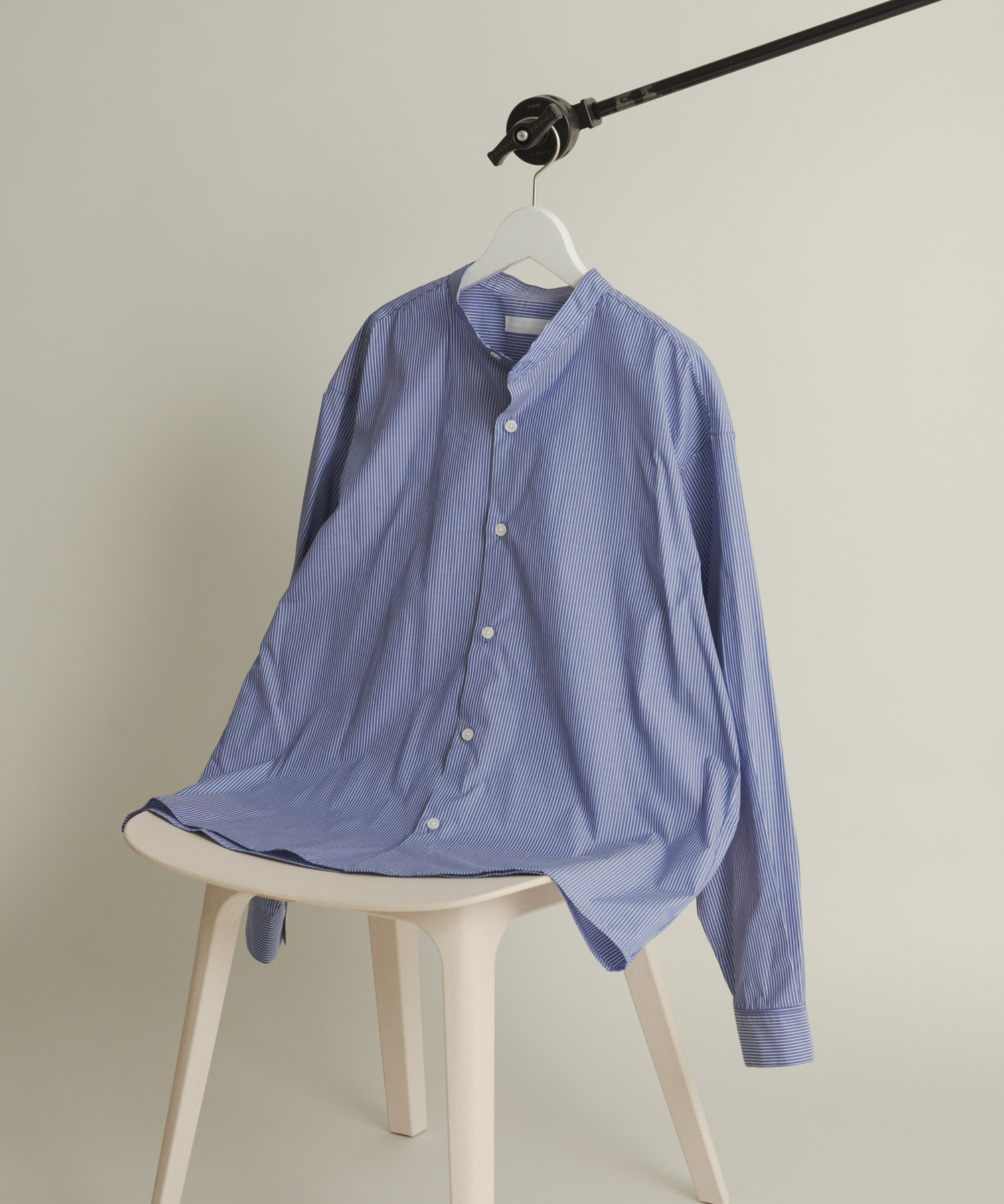 『WEB限定』コンフォートバンドカラーシャツ BLU×WHT M