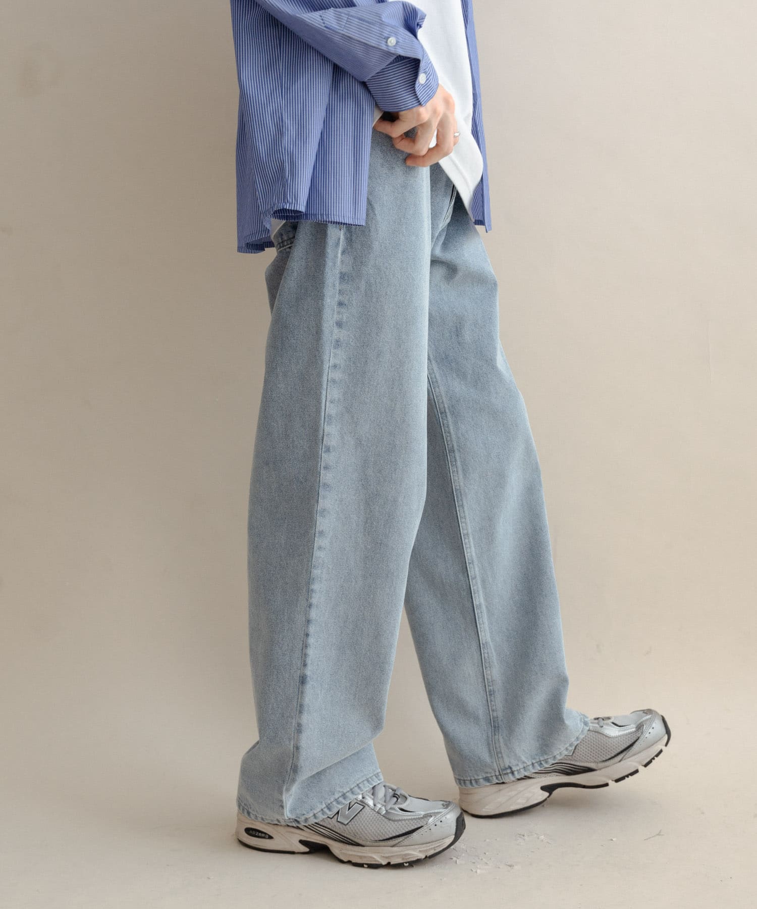 ストレートデニムパンツ
