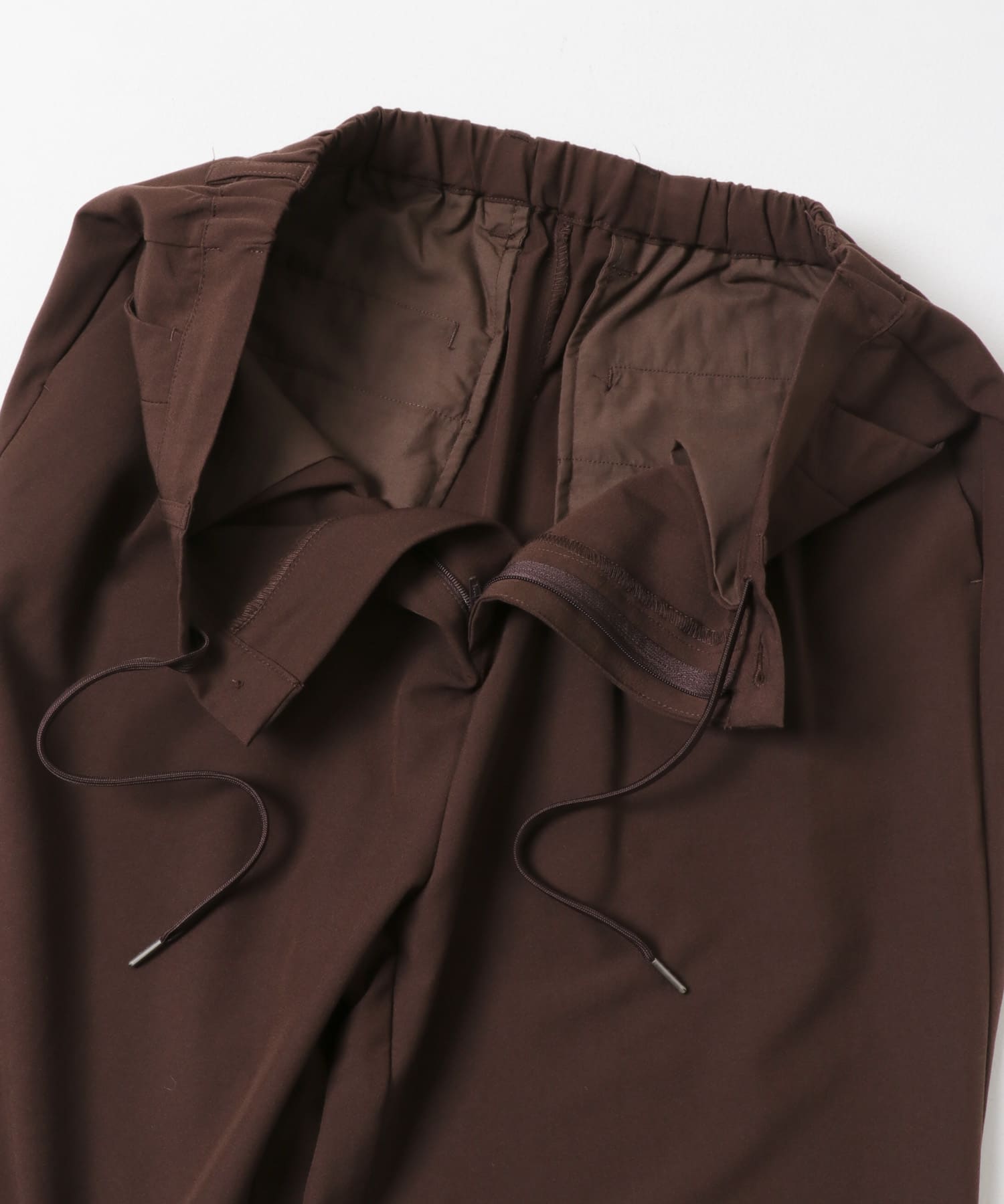 コンフォートストレートスラックス BROWN M
