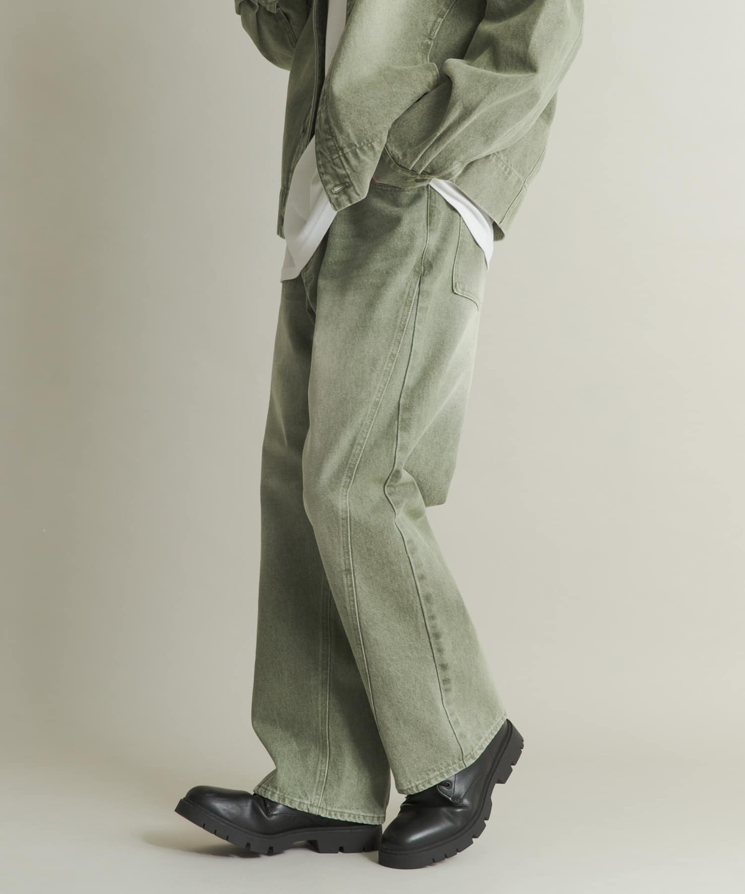 GREEN