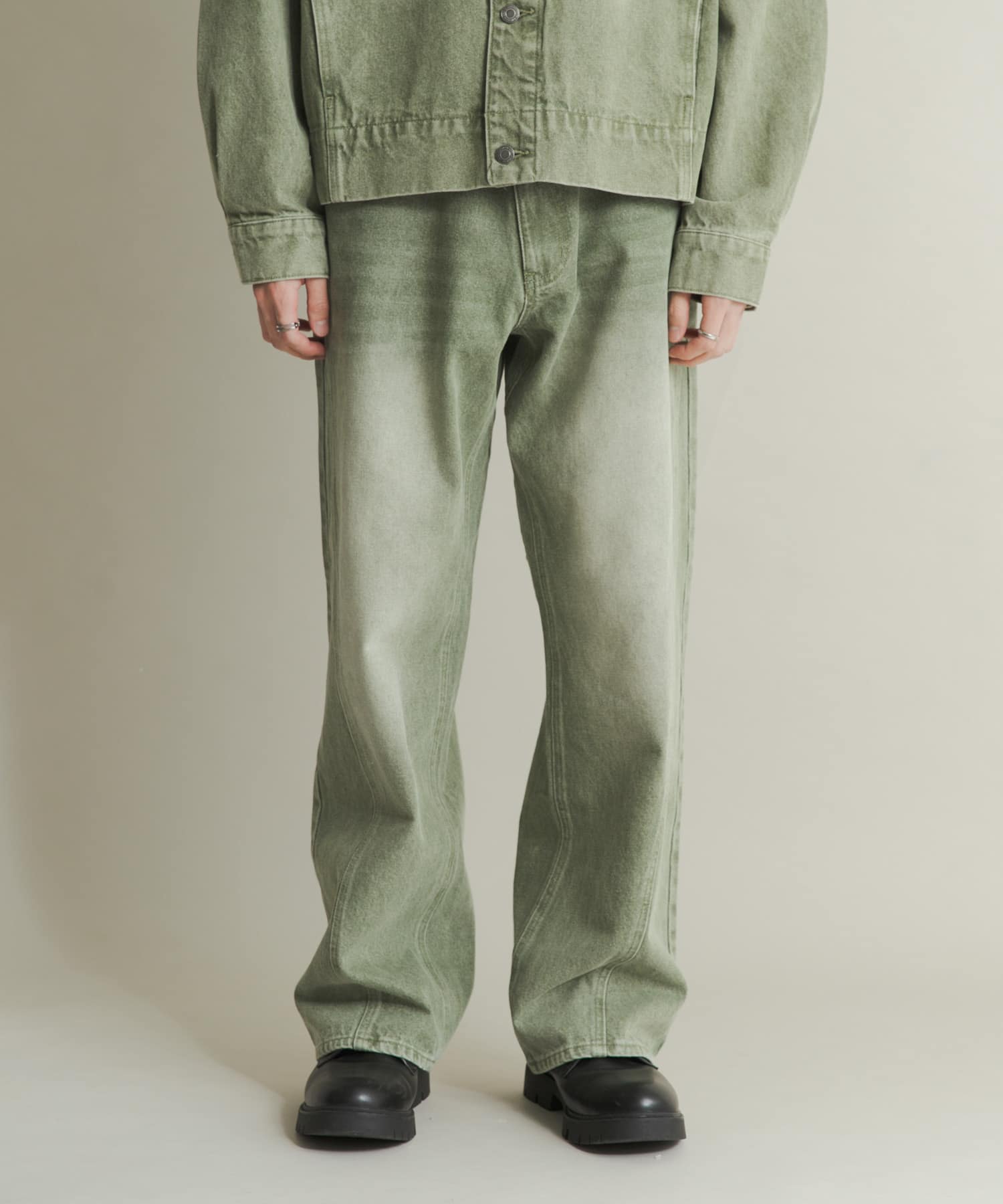 GREEN