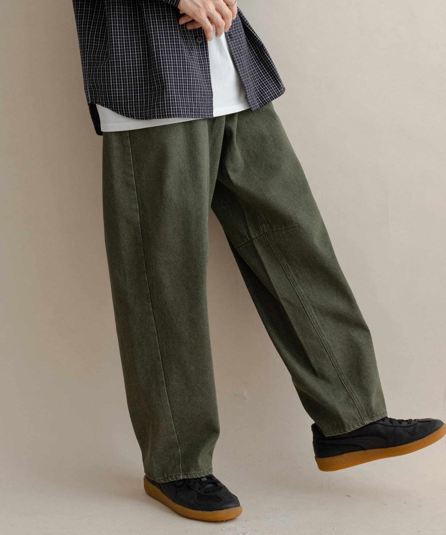 GREEN