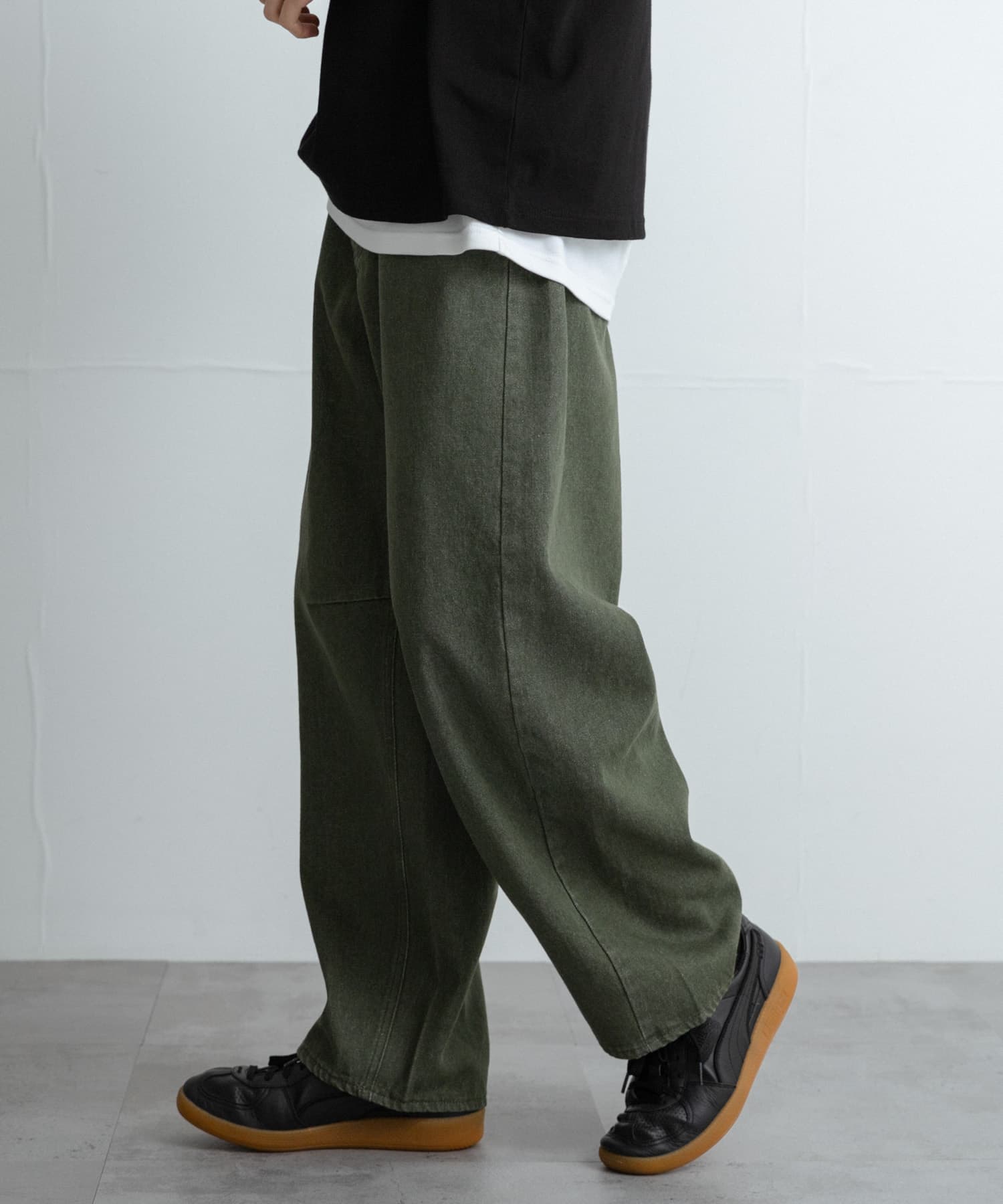 GREEN