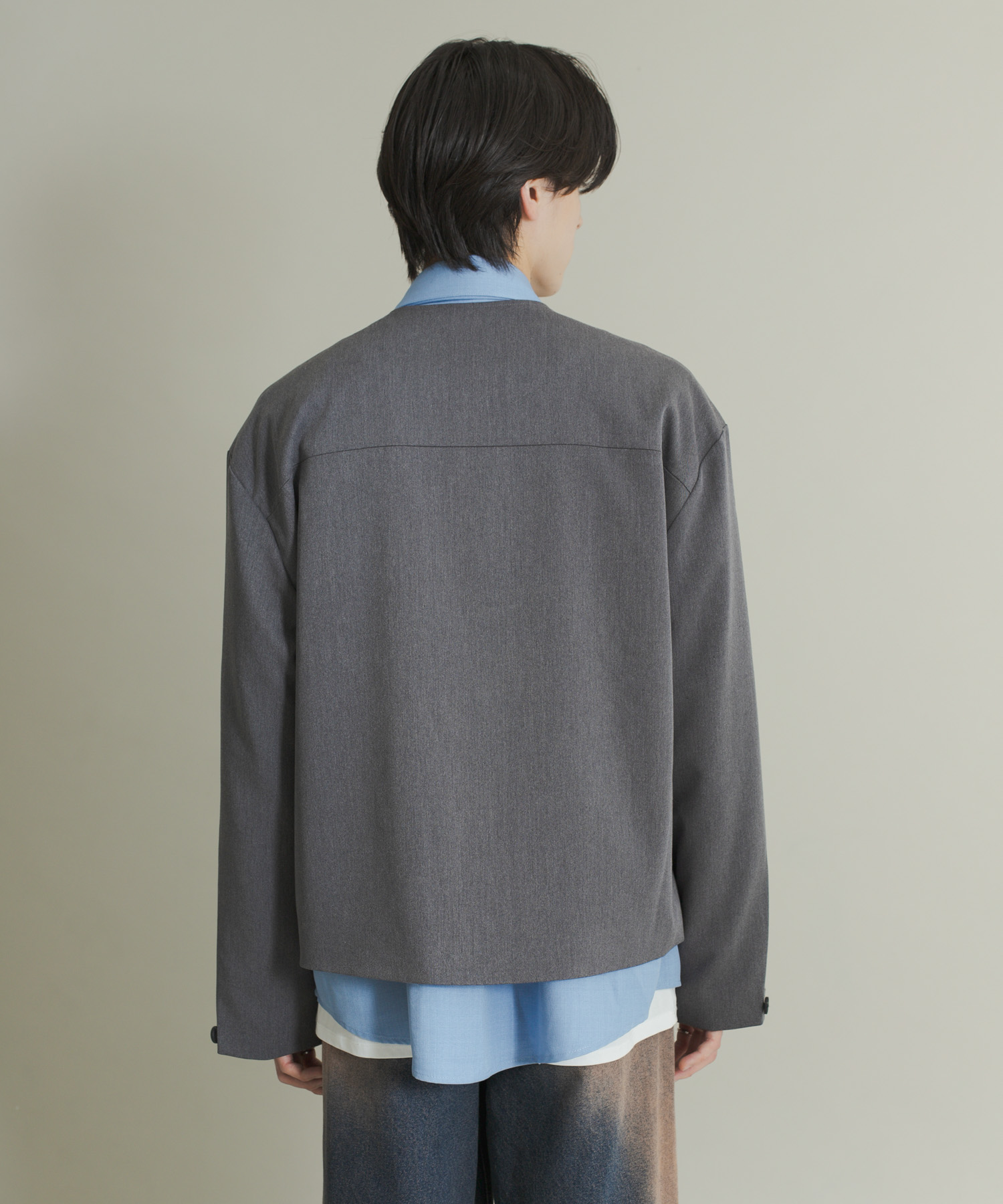 GRAY
