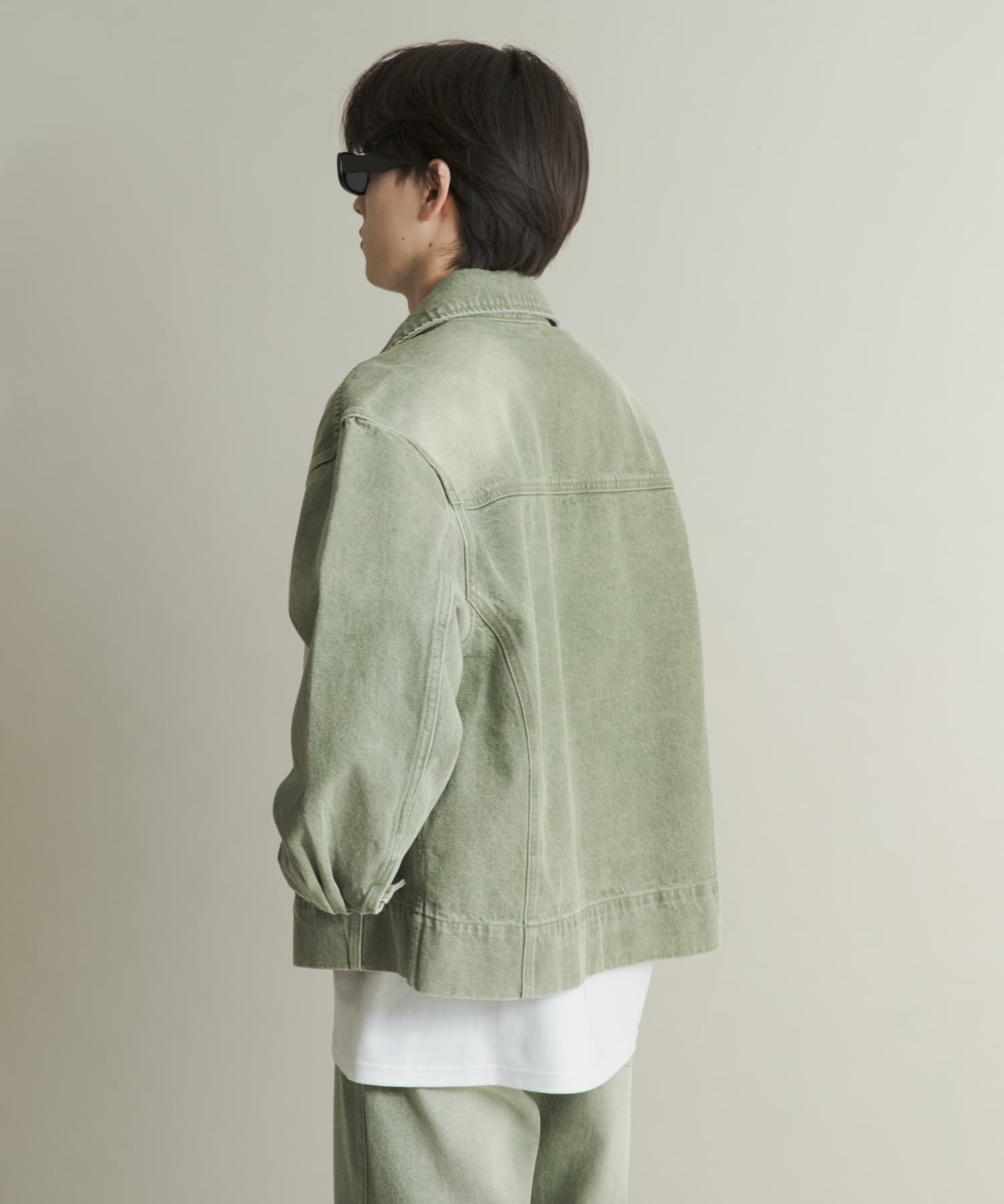 GREEN
