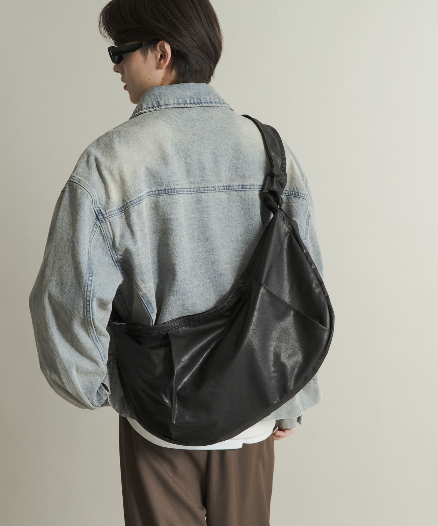 コクーンショルダーバッグ BLACK one