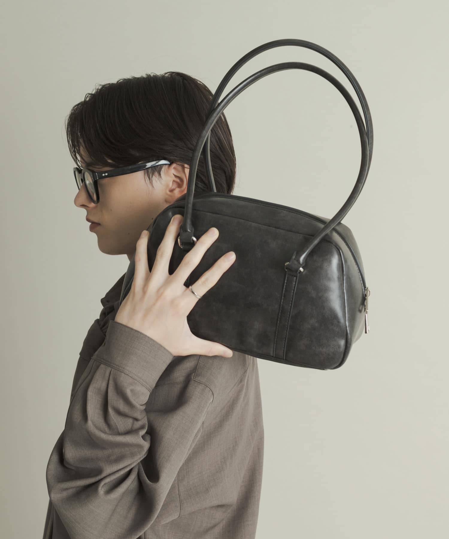 ロングハンドルボストンバッグ CHARCOAL one