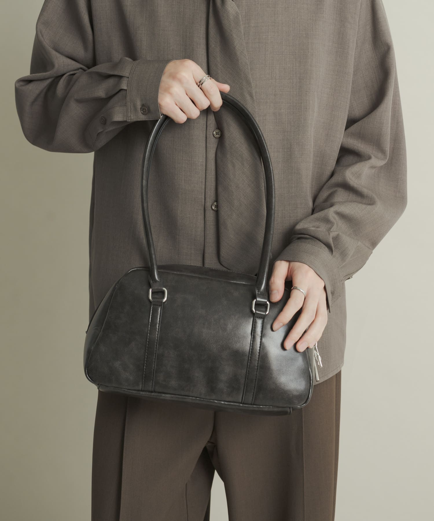 ロングハンドルボストンバッグ CHARCOAL one