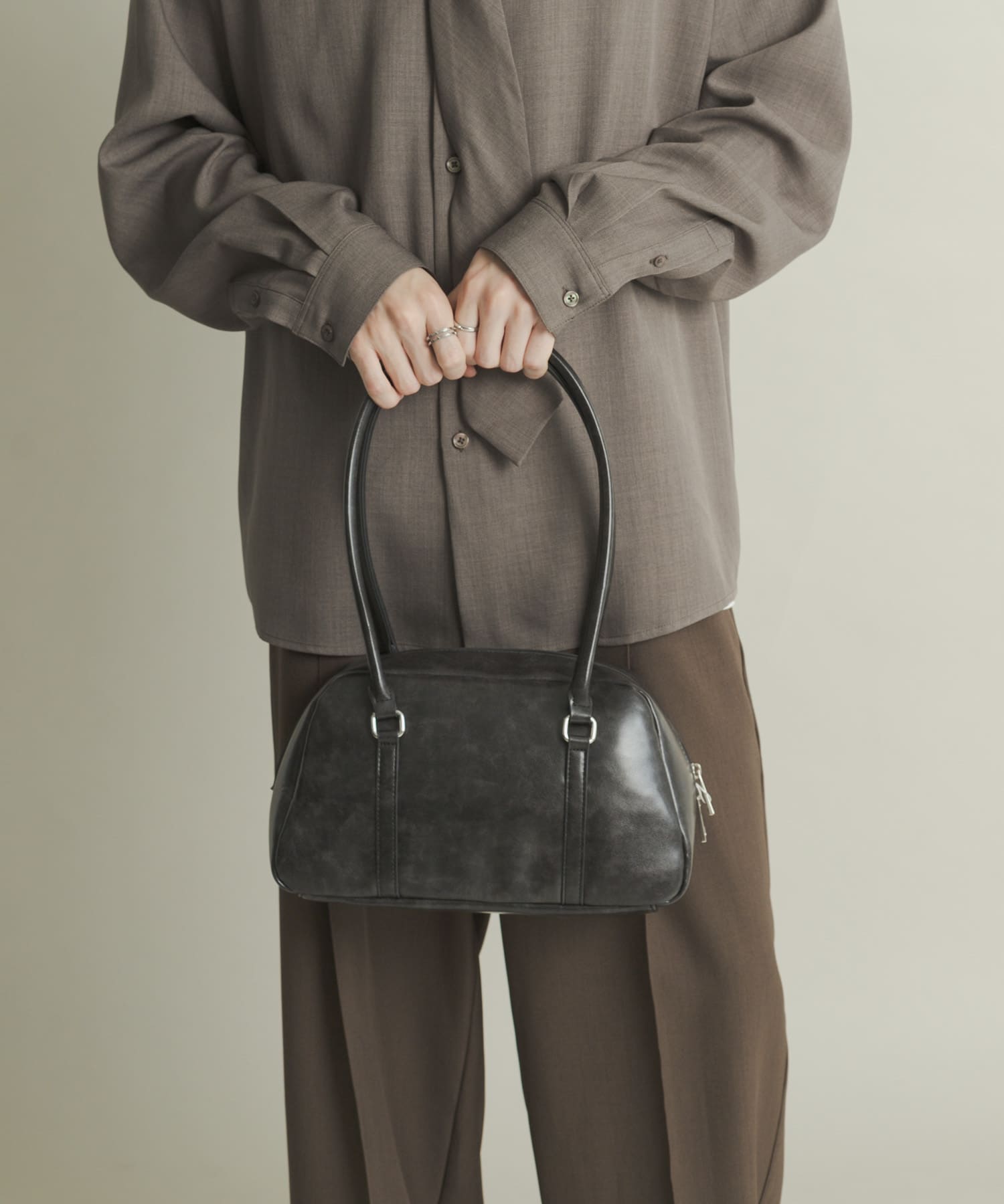 ロングハンドルボストンバッグ CHARCOAL one
