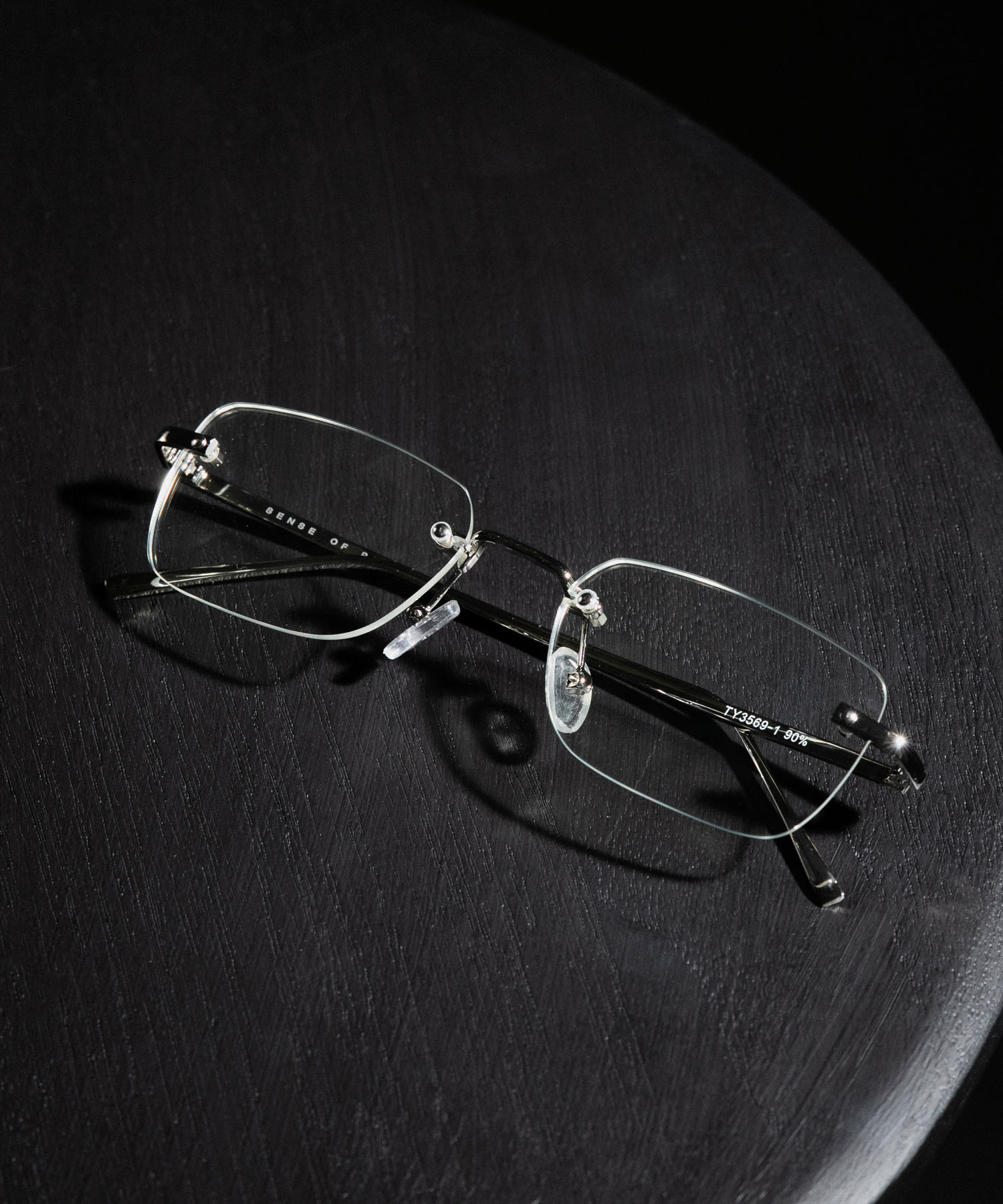 リムレスサングラス