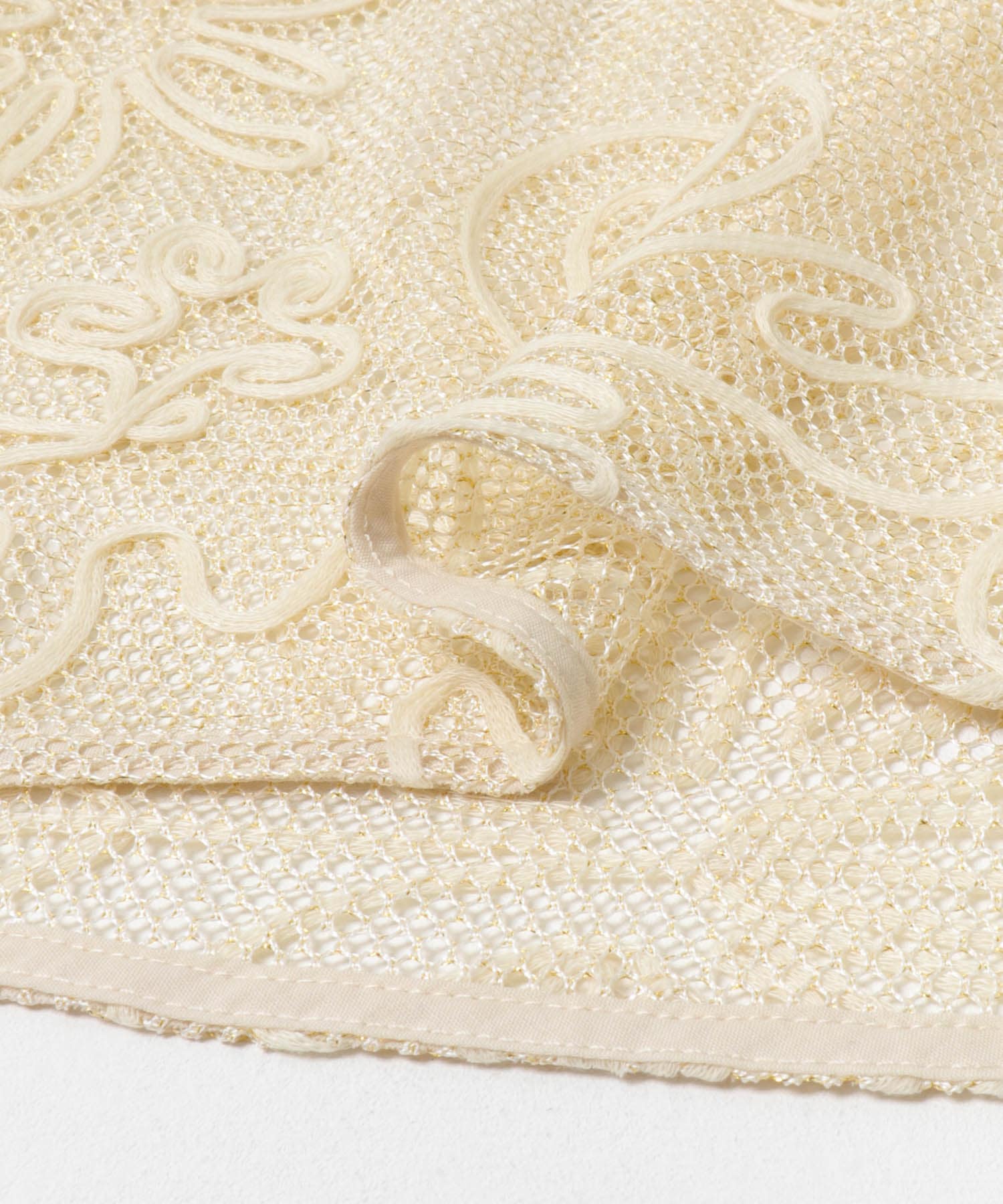 コードシシュウメッシュトップ IVORY one