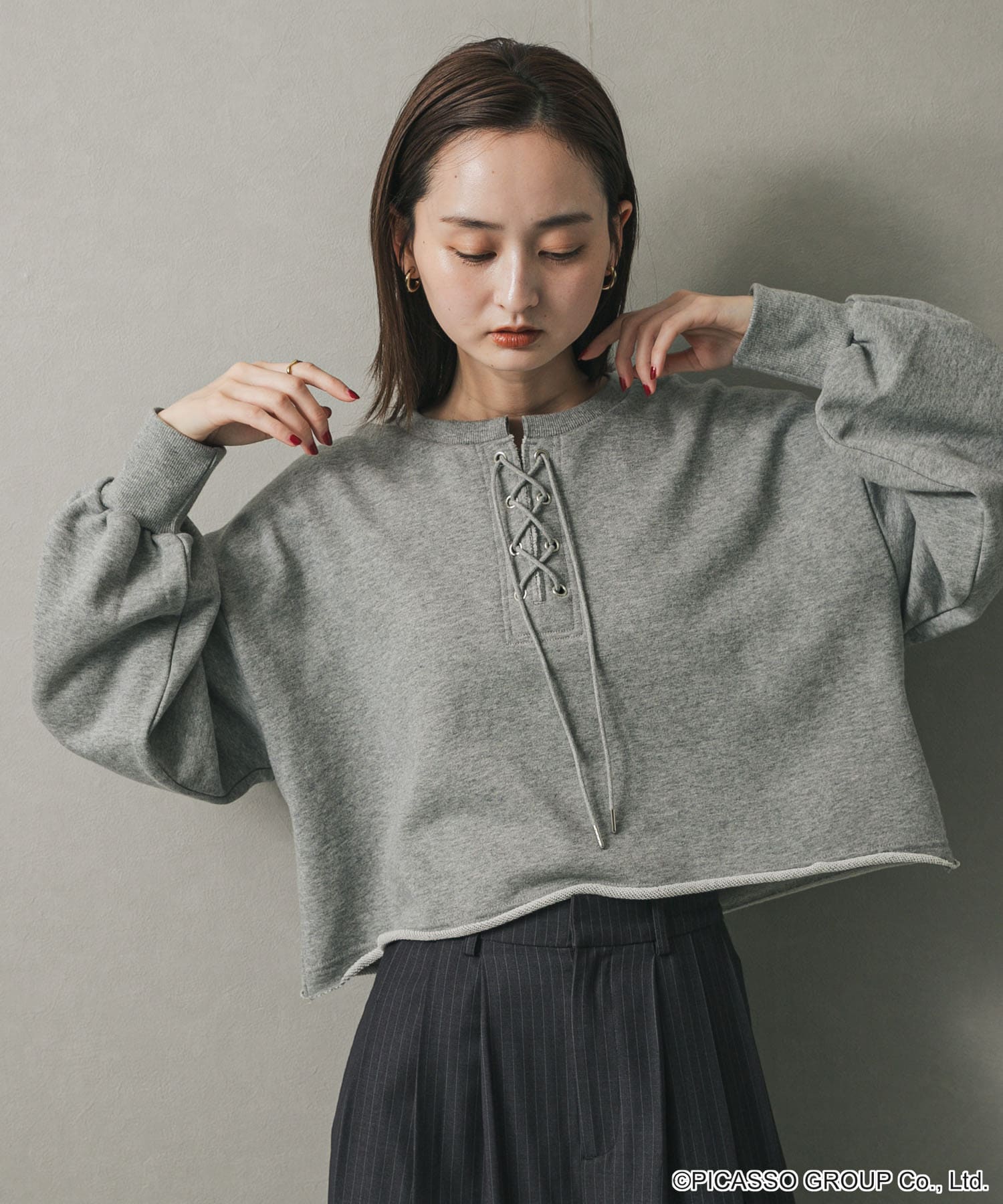 GRAY