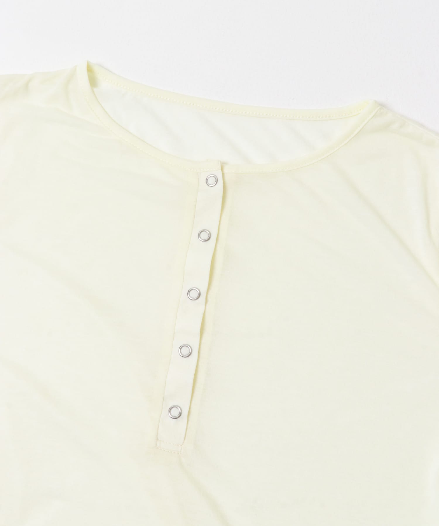 ヘンリーネックプレーンカットトップ IVORY one