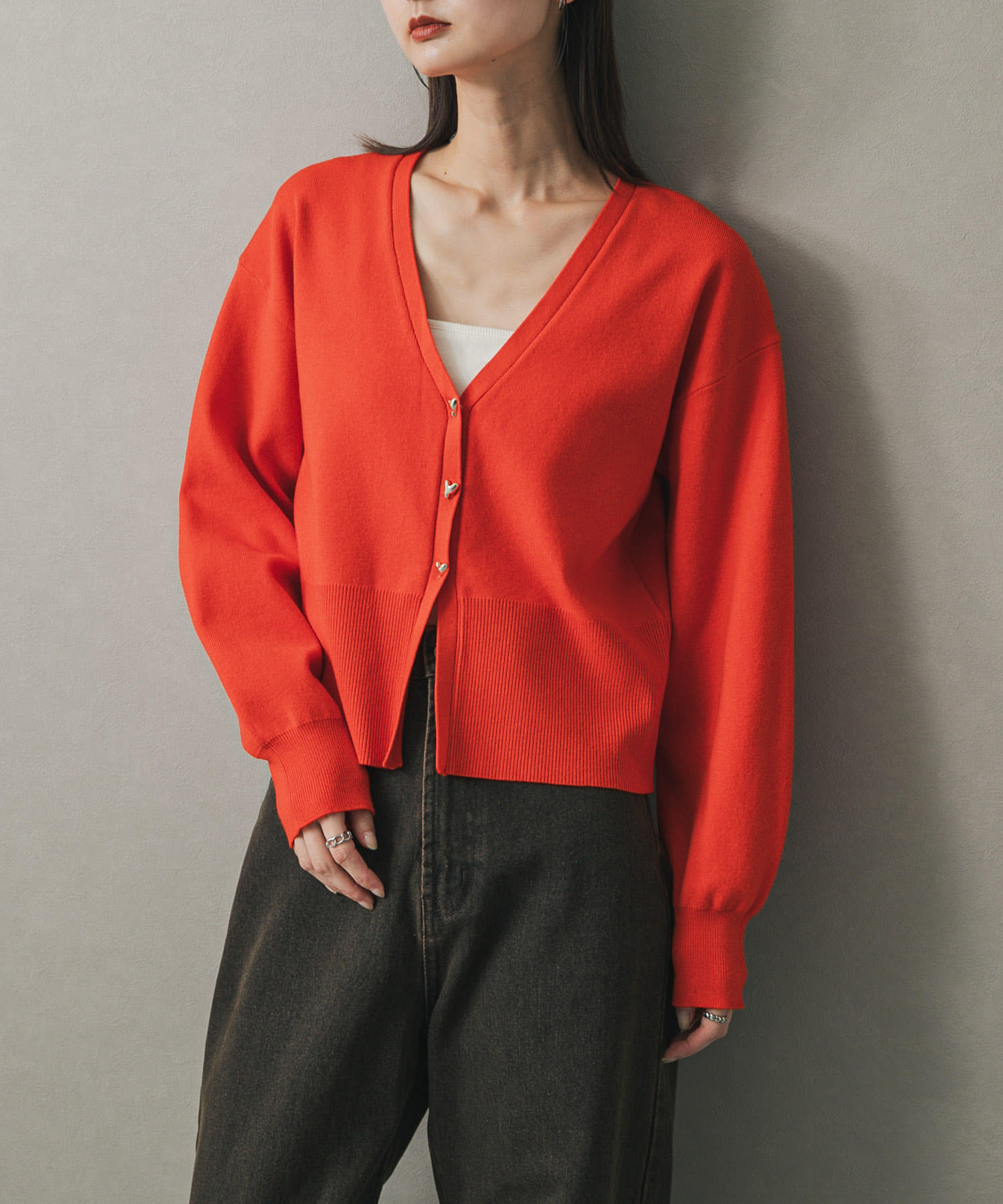 ニュアンスボタンVネックカーディガン
